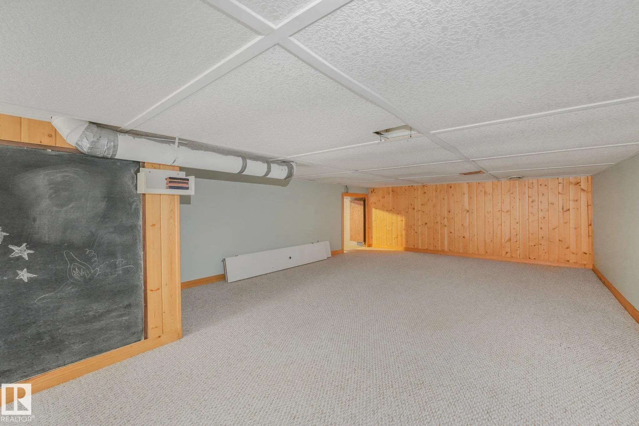 21 FLEETWOOD Crescent