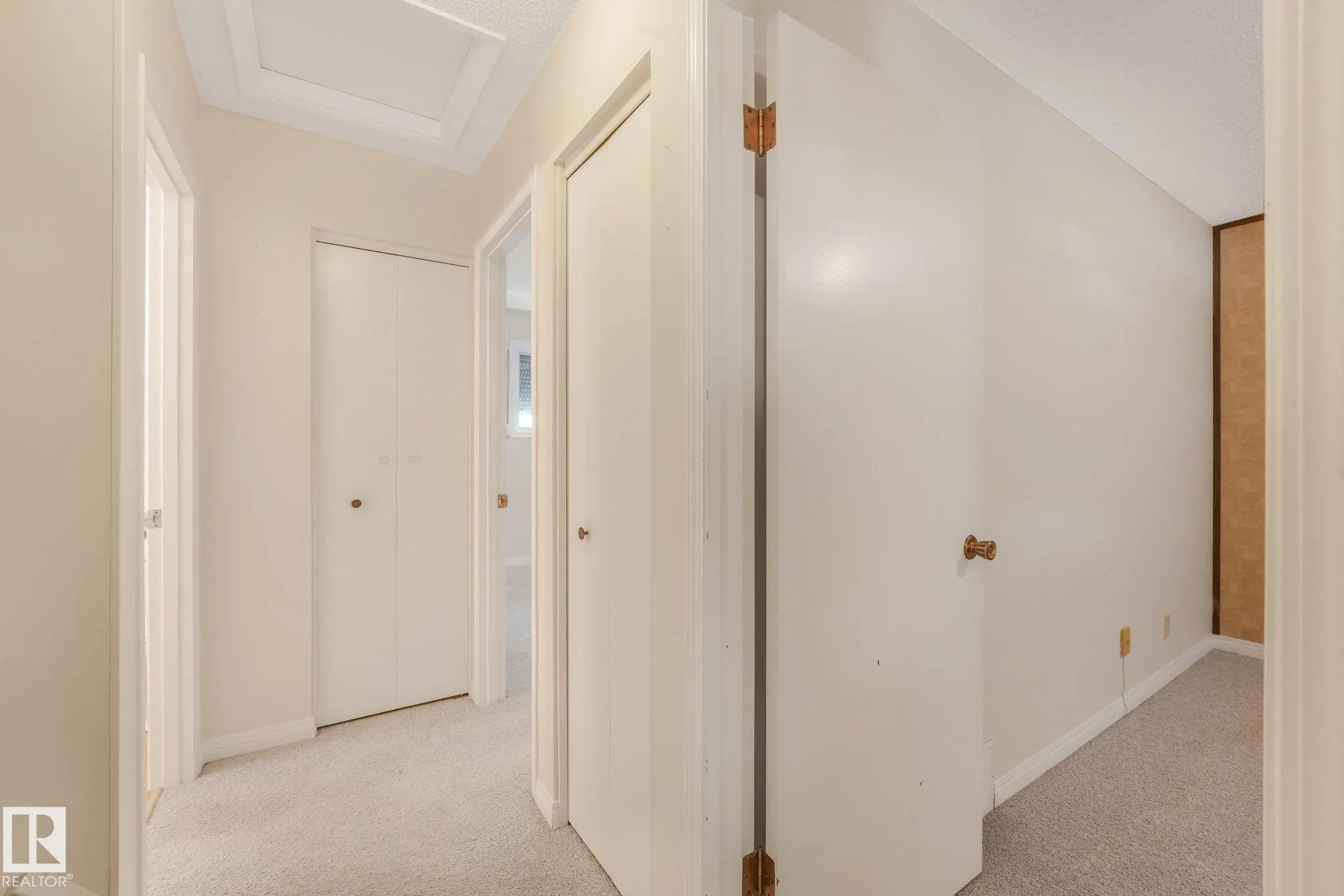 21 FLEETWOOD Crescent