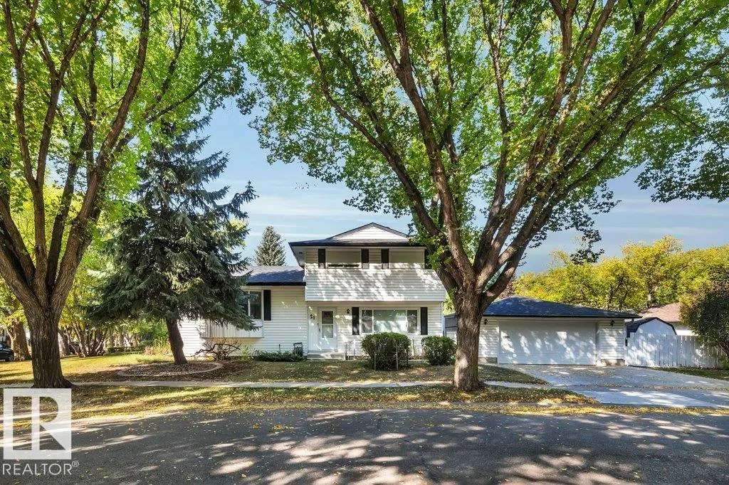 21 FLEETWOOD Crescent