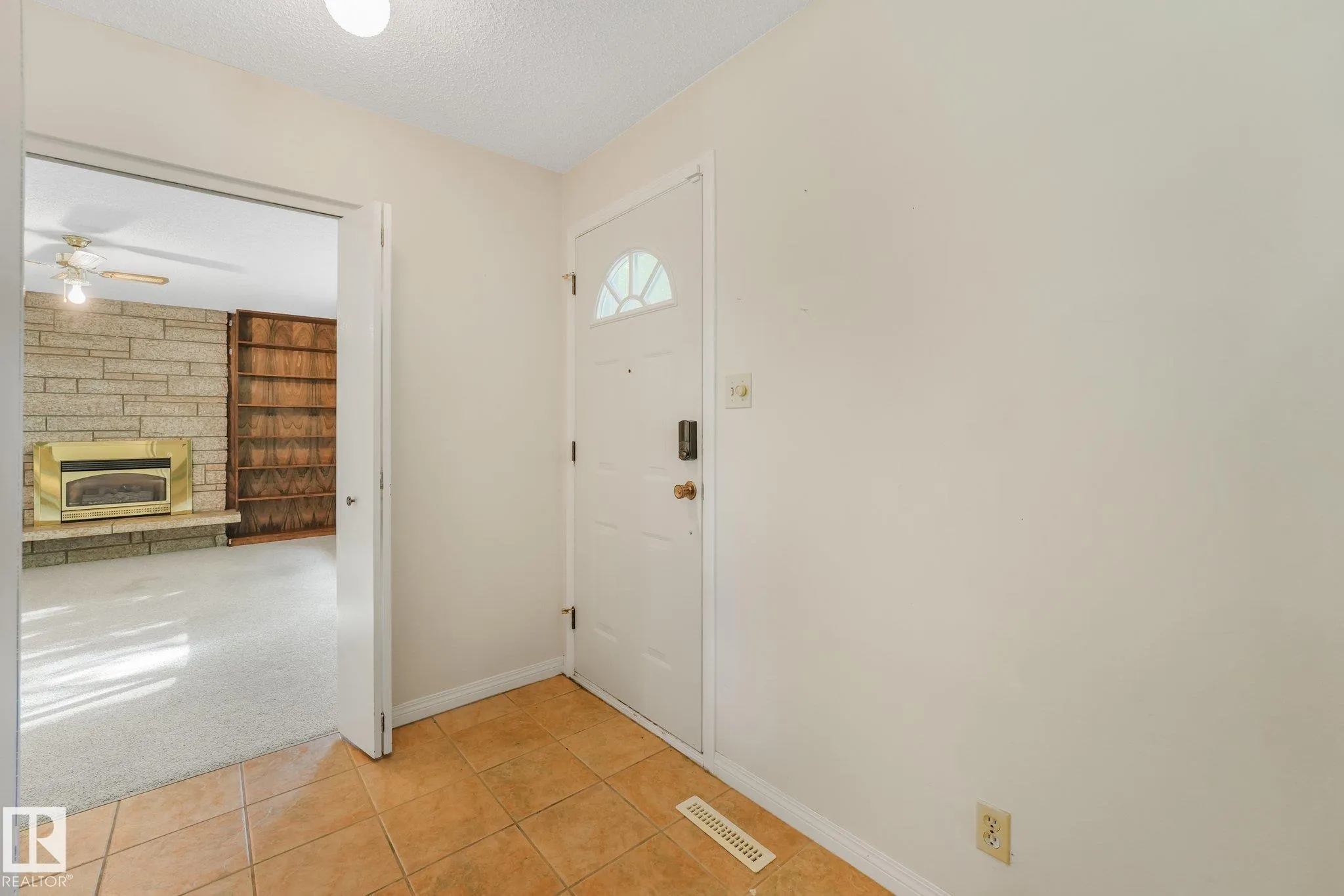 21 FLEETWOOD Crescent
