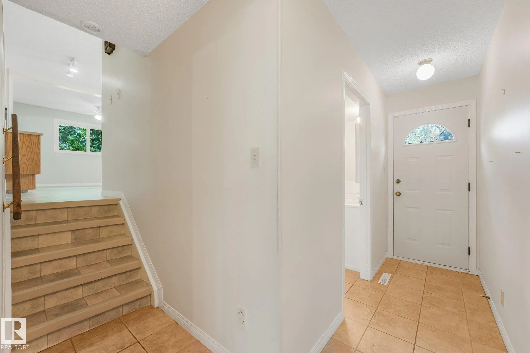 21 FLEETWOOD Crescent