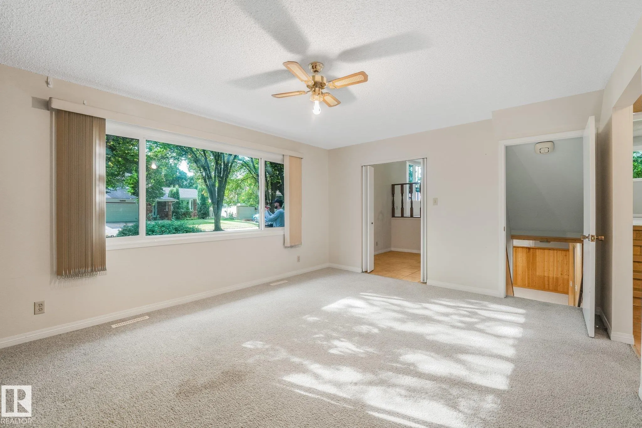 21 FLEETWOOD Crescent