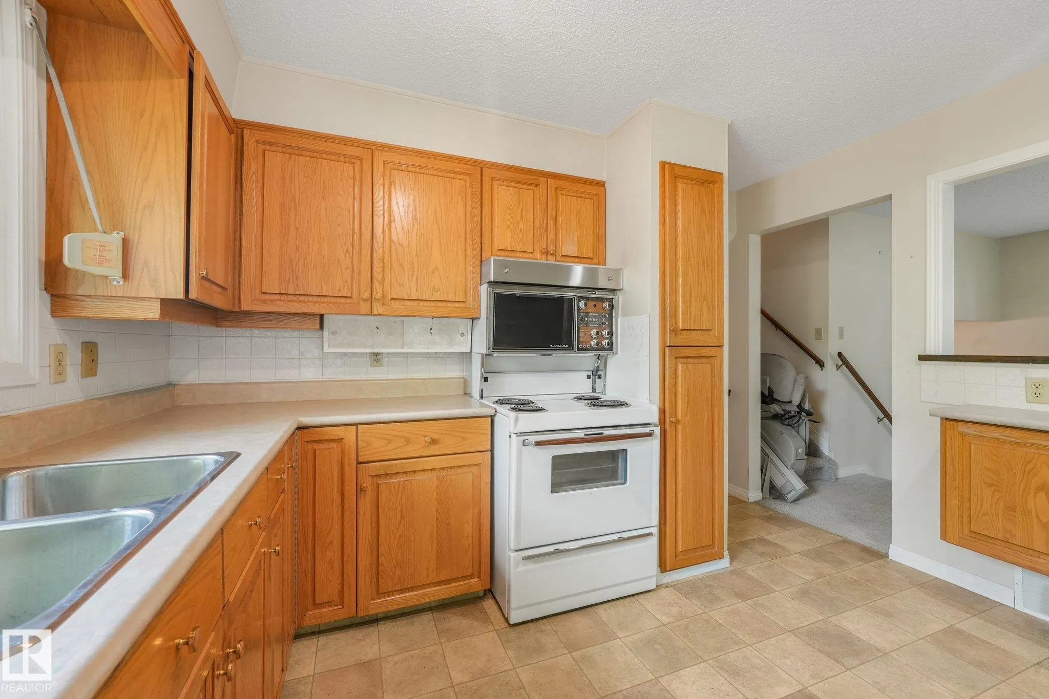 21 FLEETWOOD Crescent