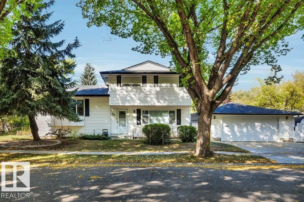 21 FLEETWOOD Crescent