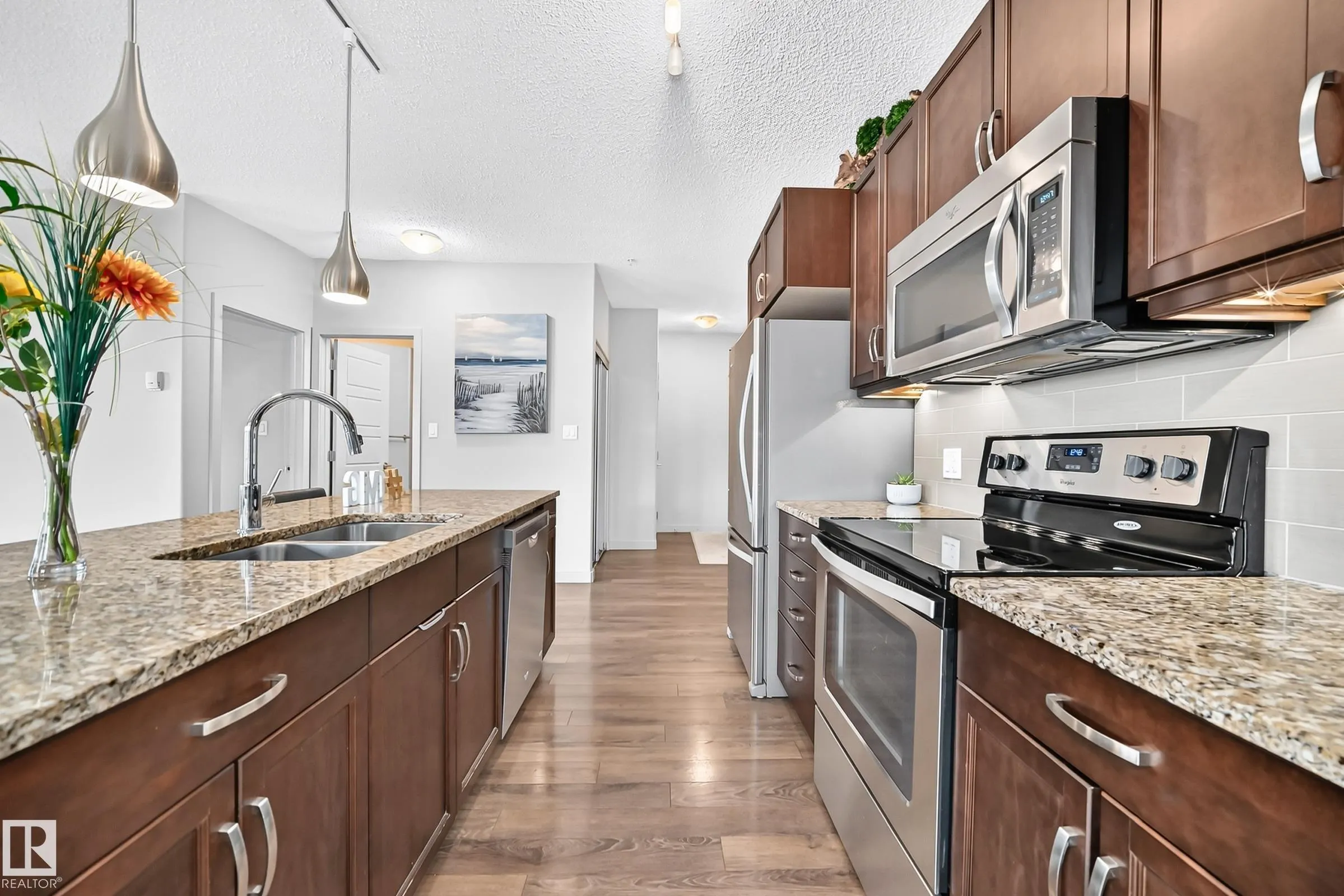 504 Griesbach Parade