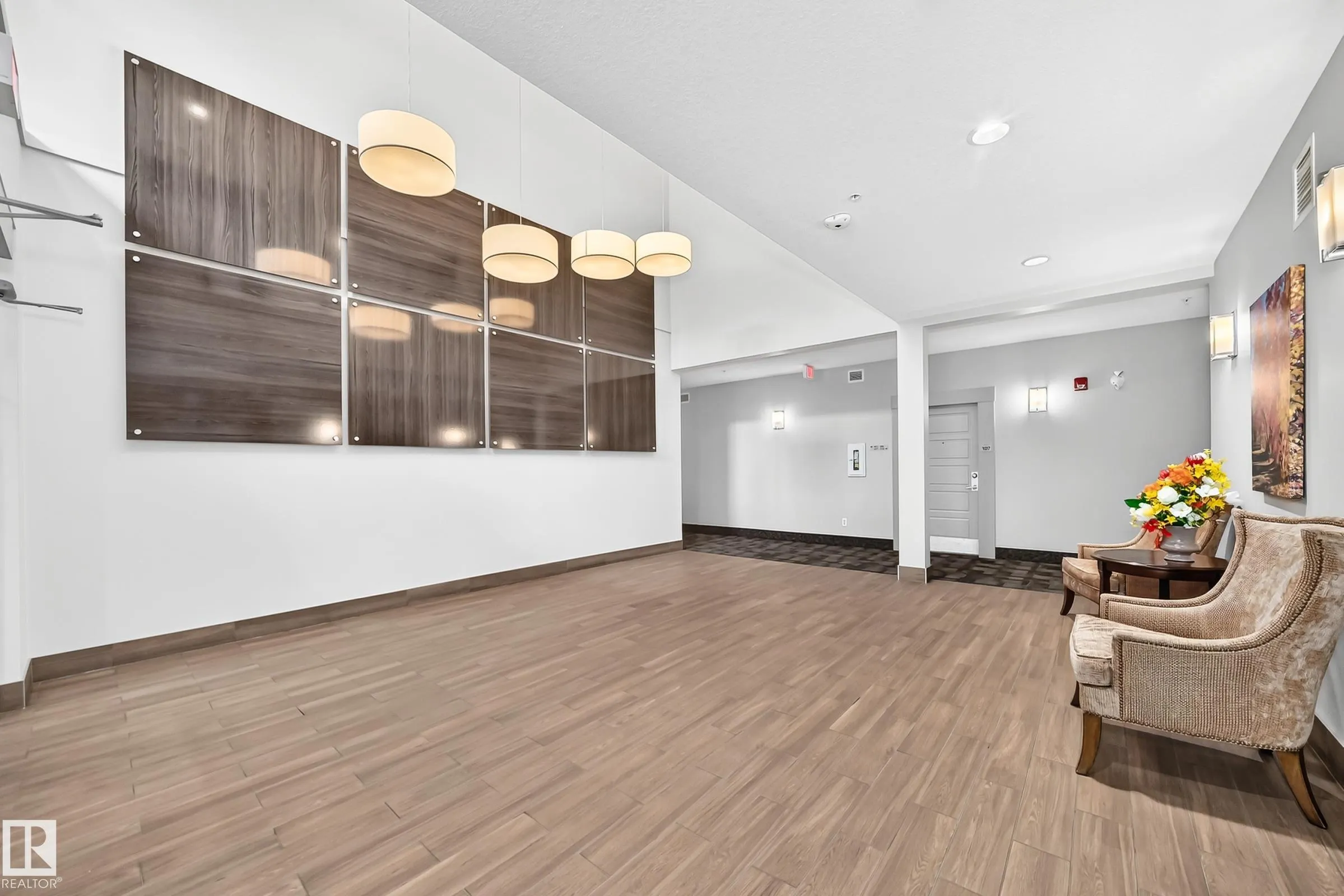 504 Griesbach Parade