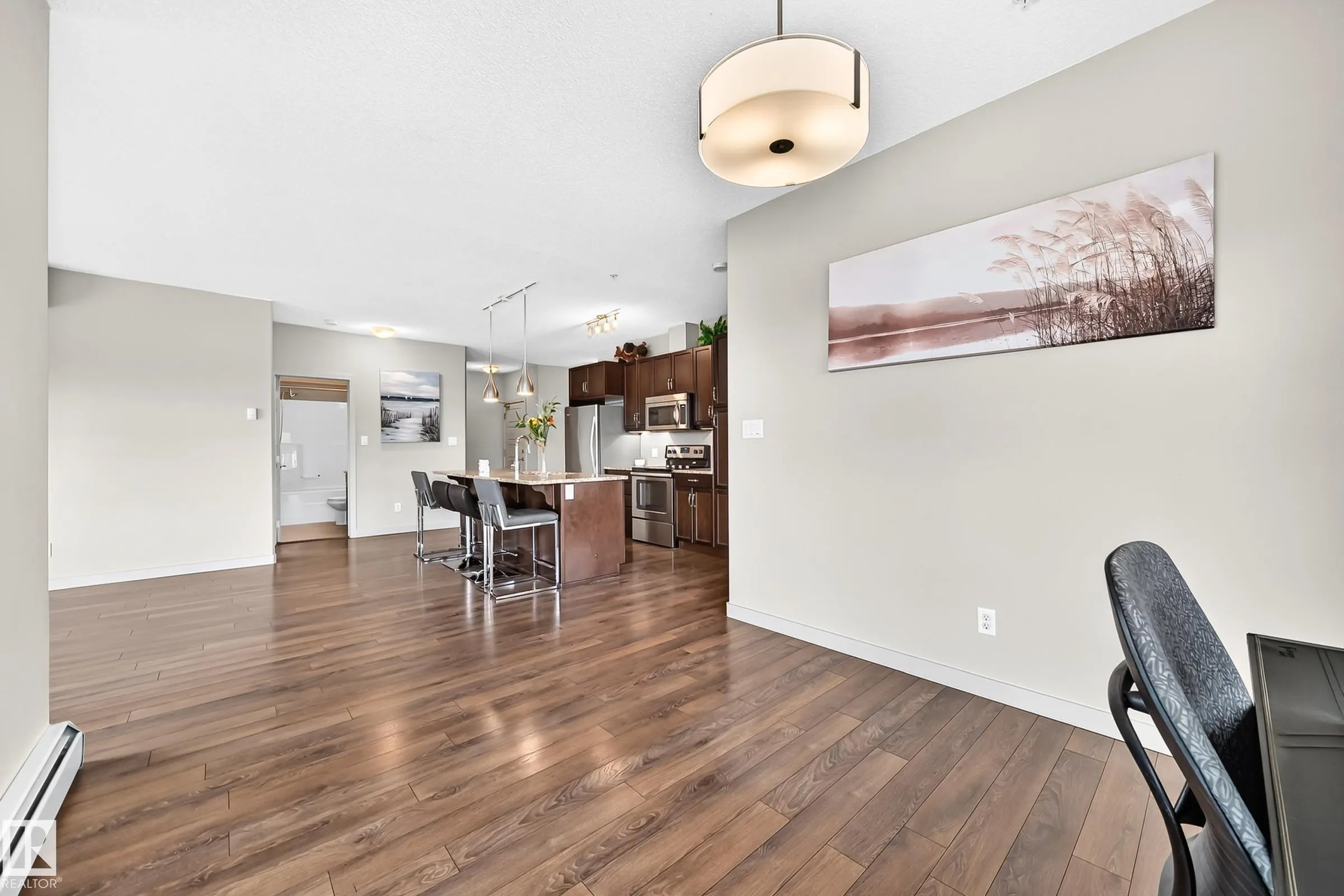 504 Griesbach Parade
