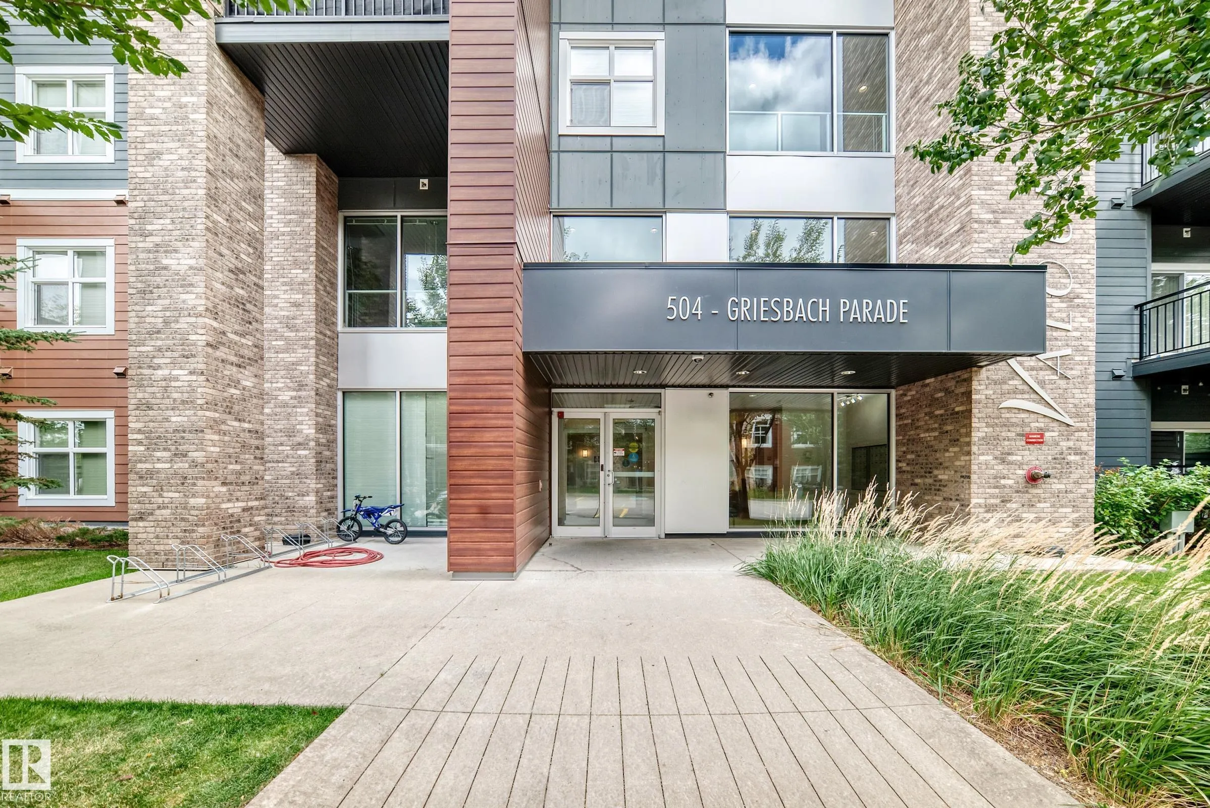 504 Griesbach Parade