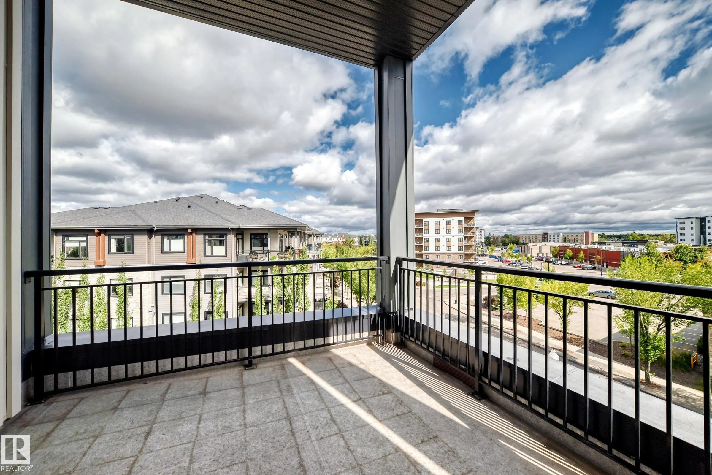 504 Griesbach Parade