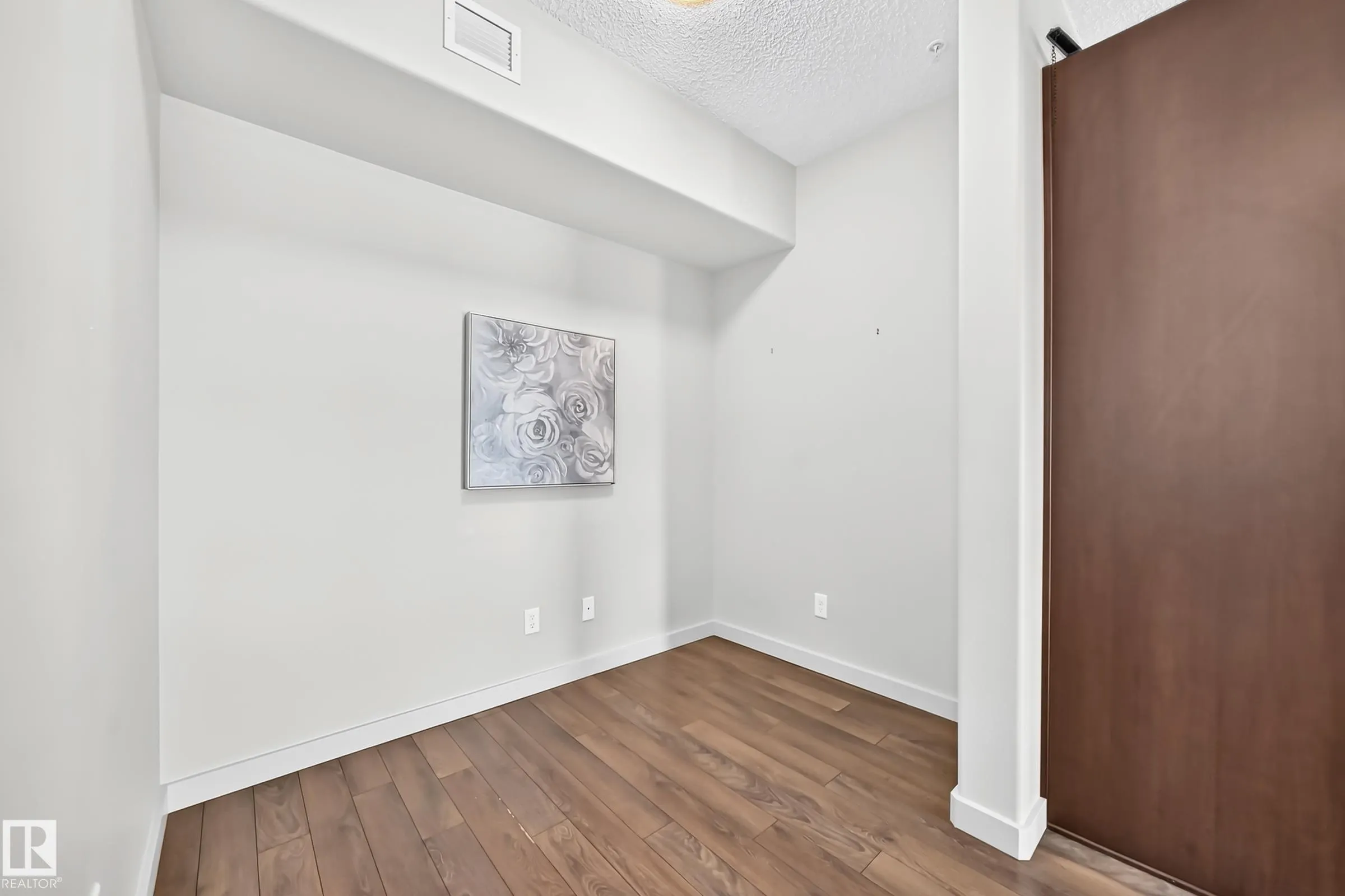 504 Griesbach Parade
