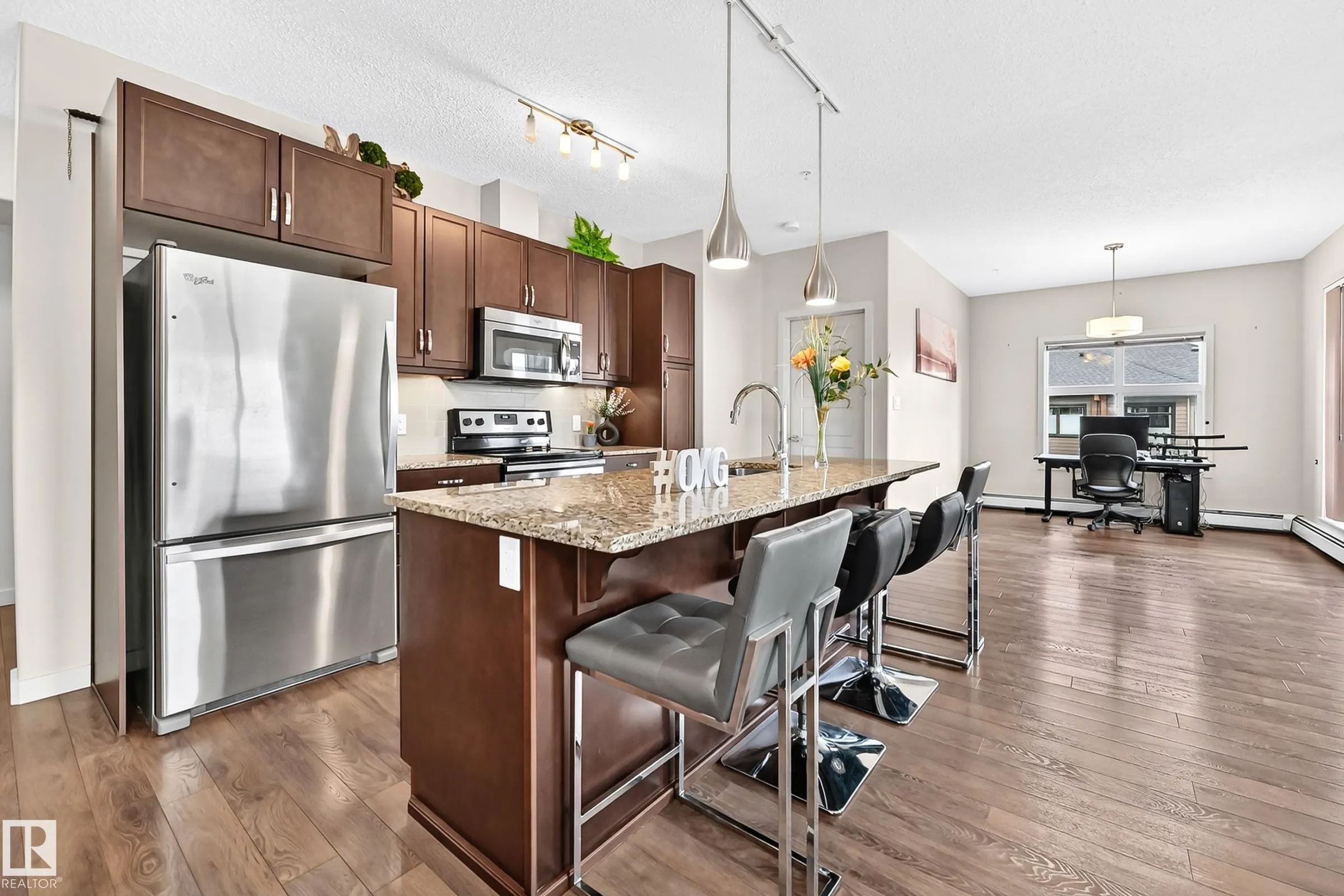 504 Griesbach Parade