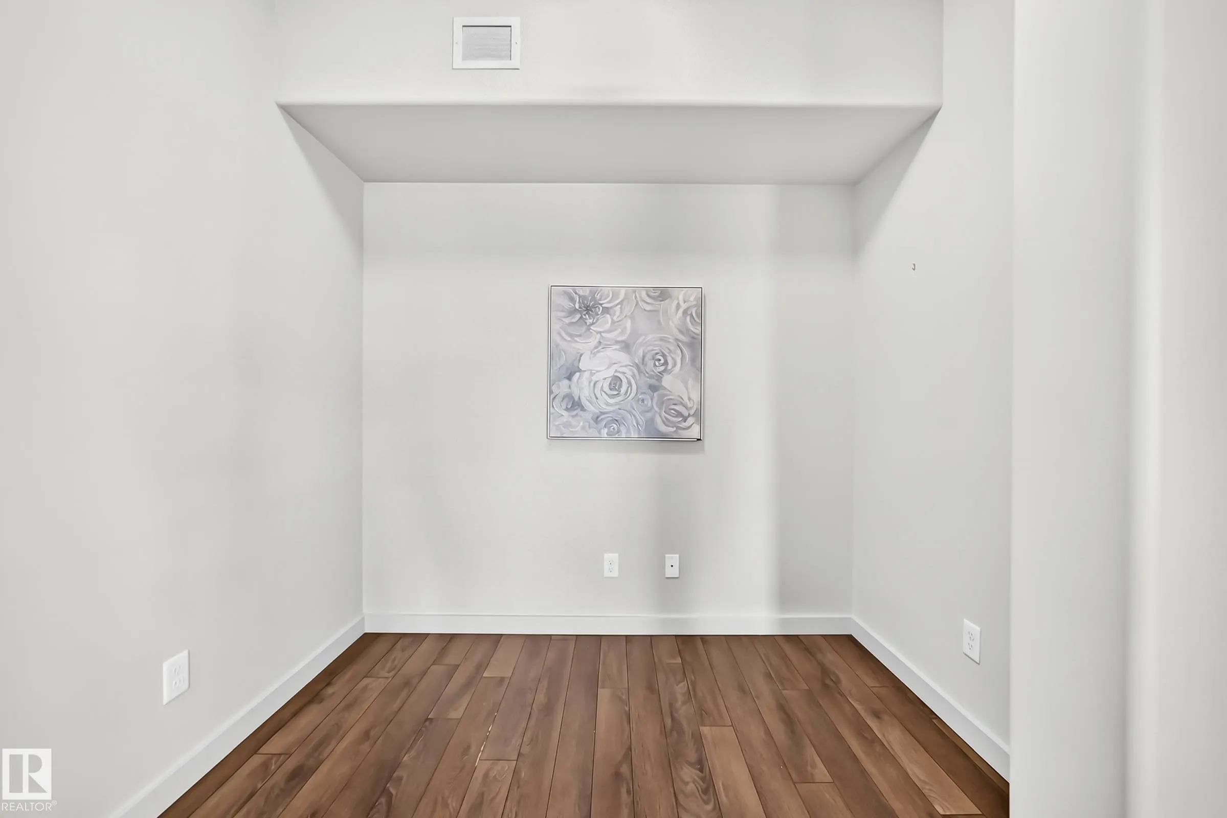 504 Griesbach Parade