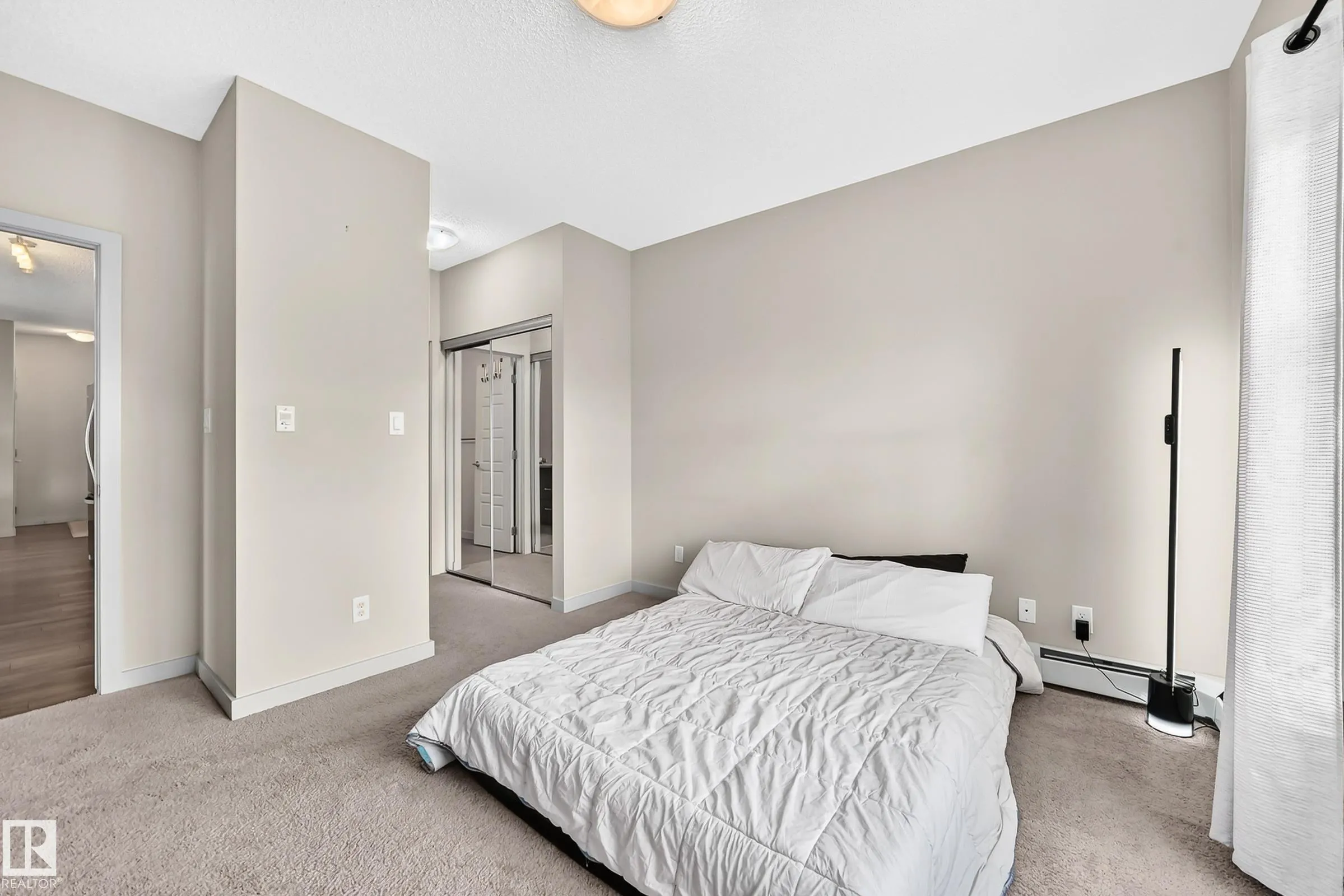 504 Griesbach Parade