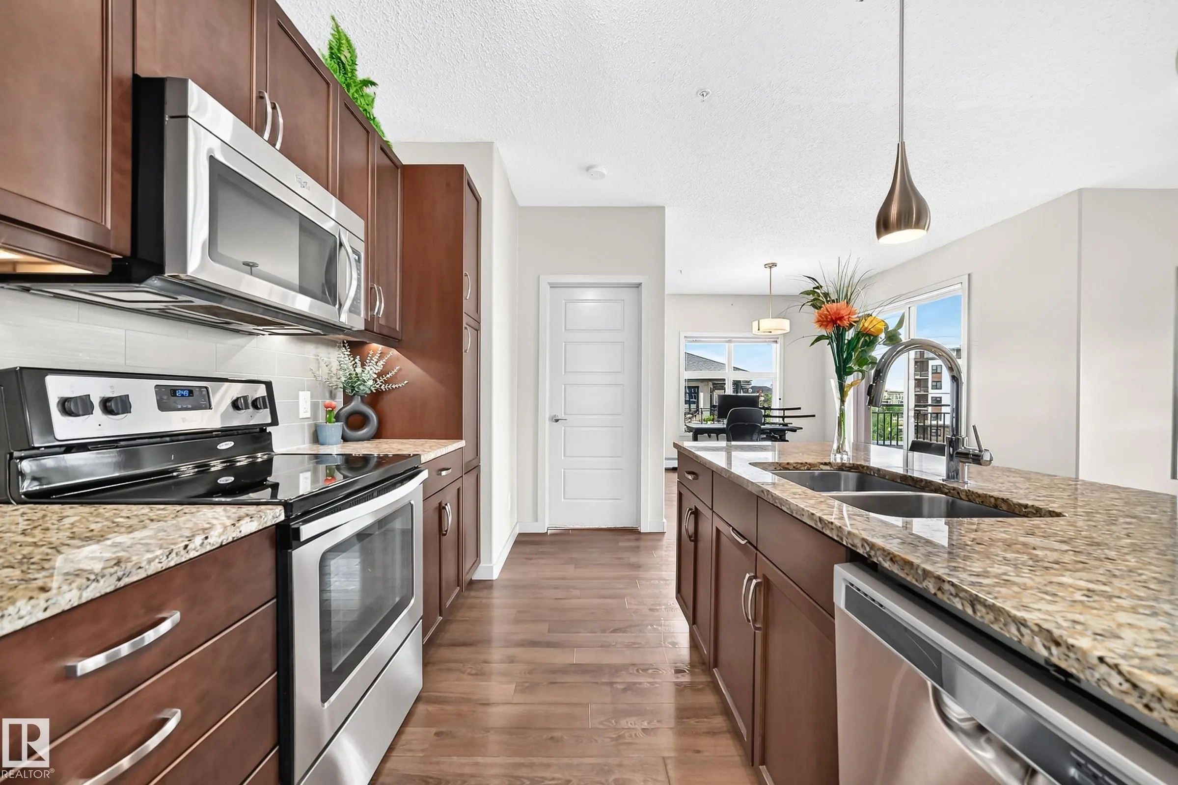 504 Griesbach Parade