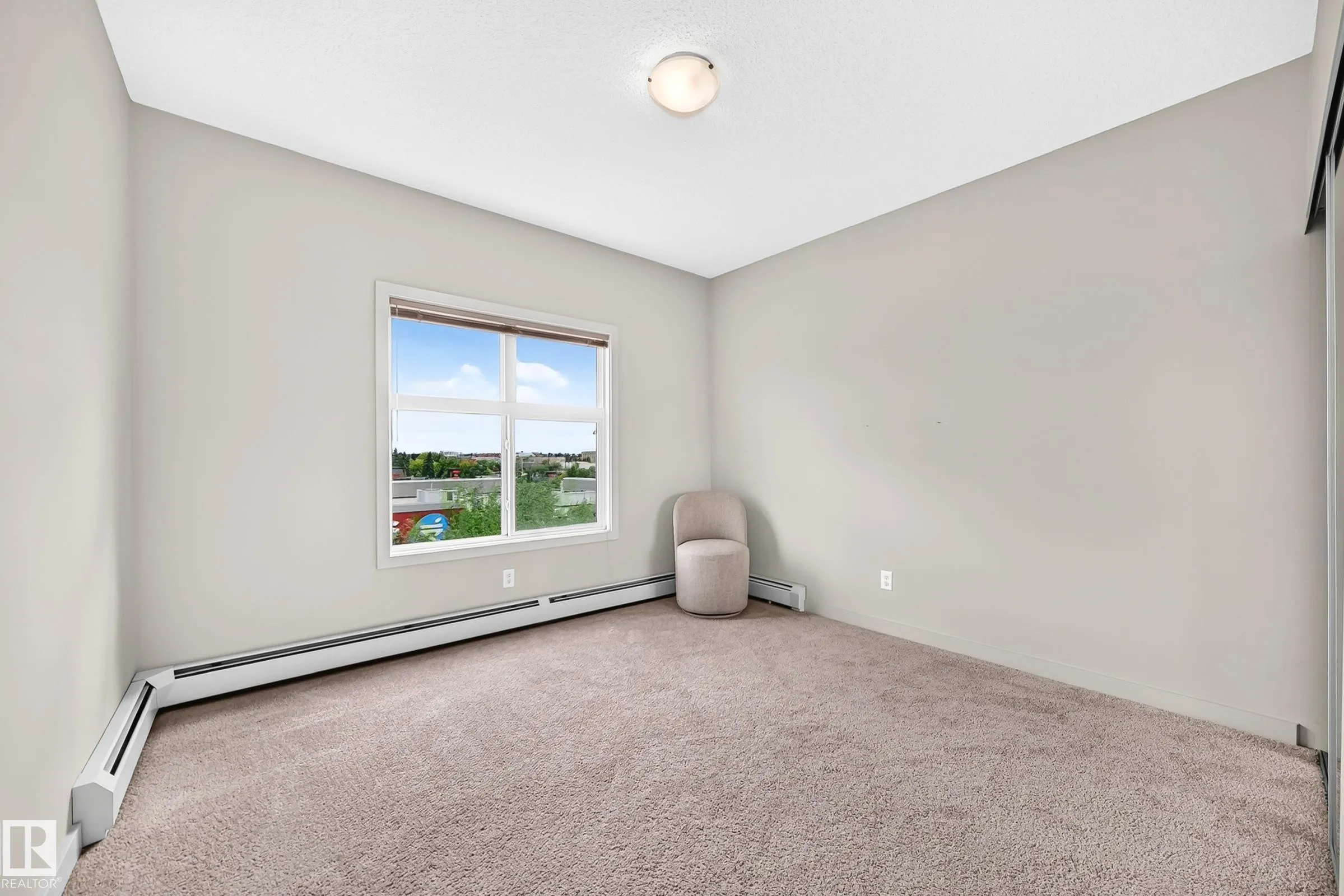 504 Griesbach Parade