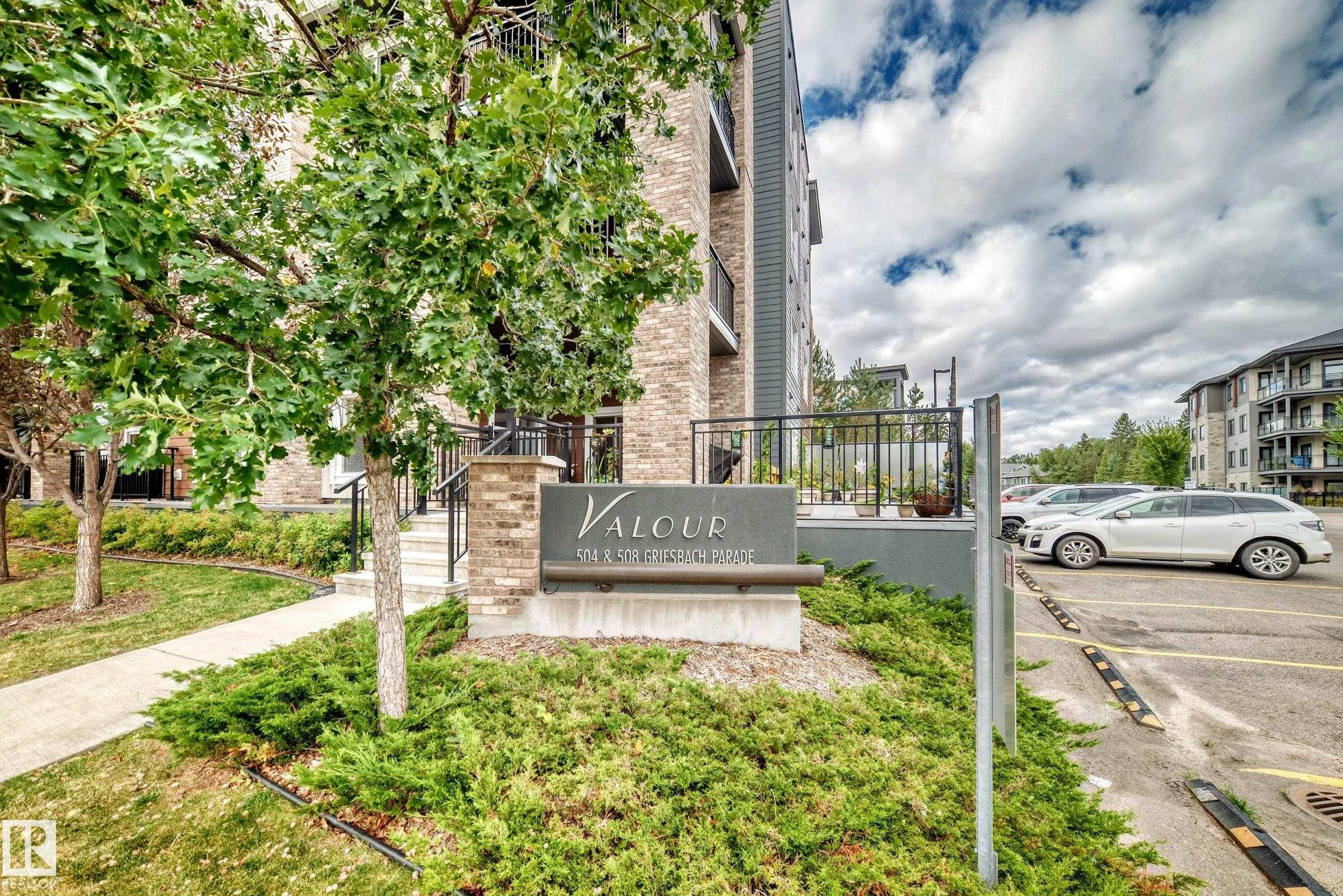 504 Griesbach Parade