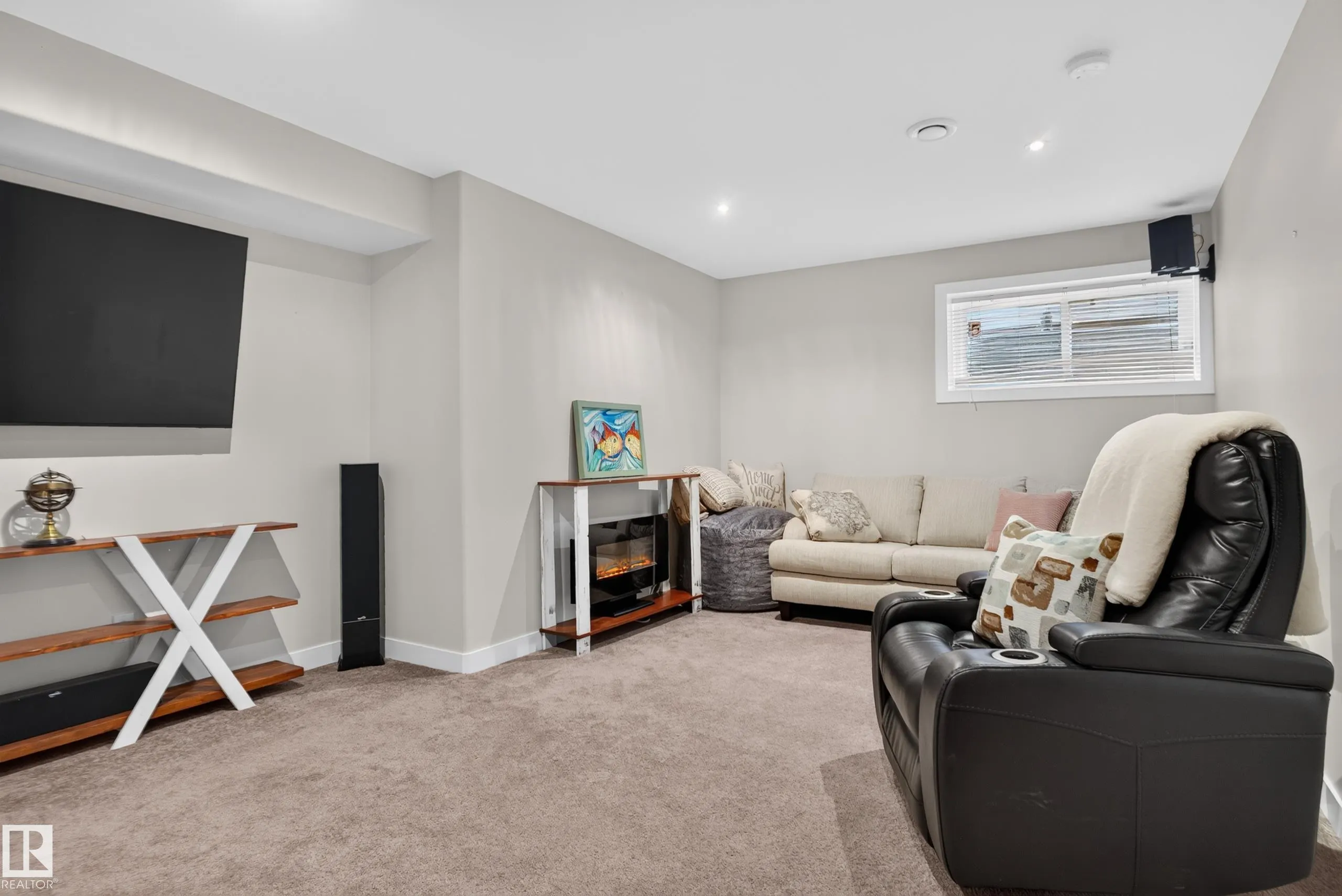 112 RICHMOND Link