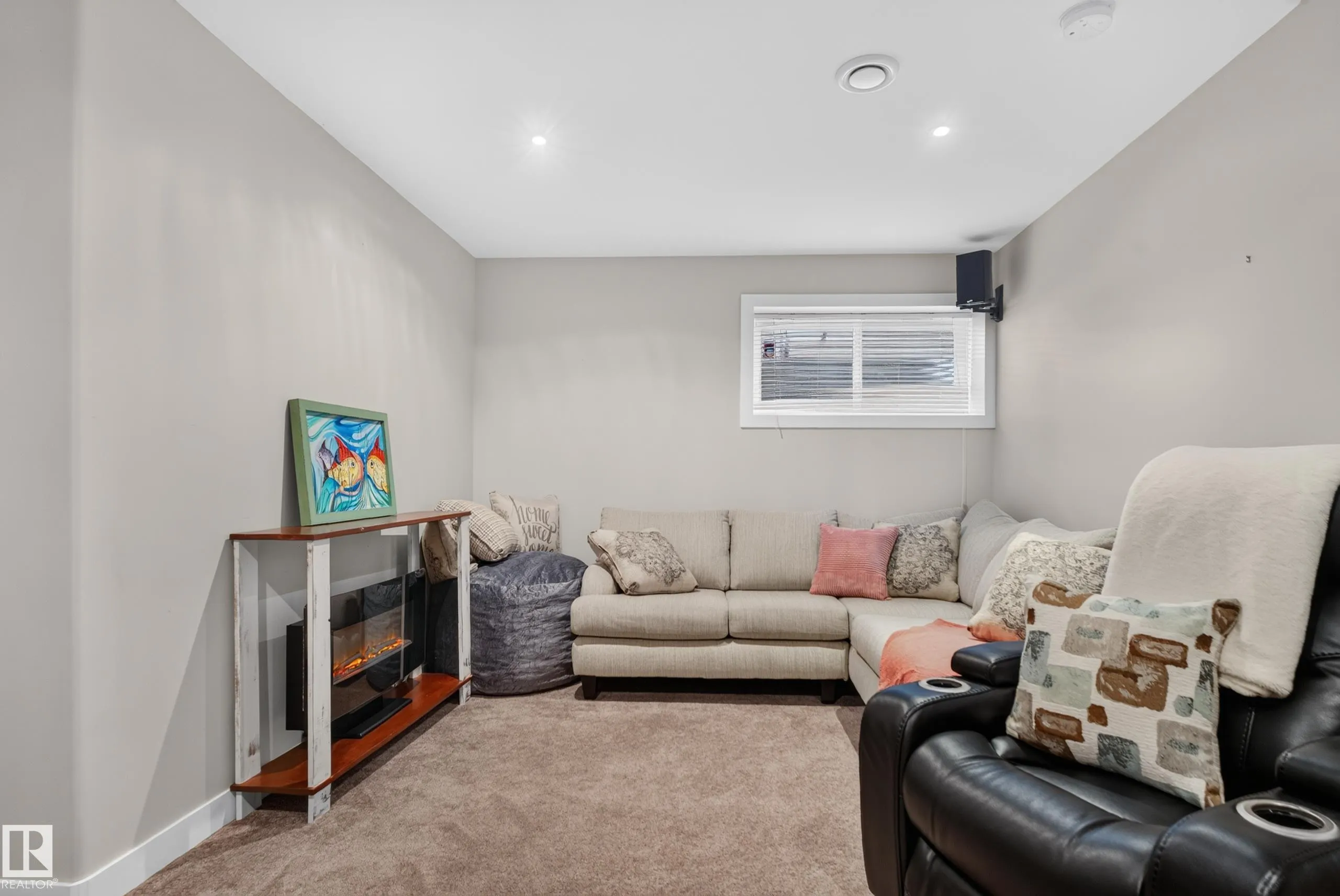 112 RICHMOND Link