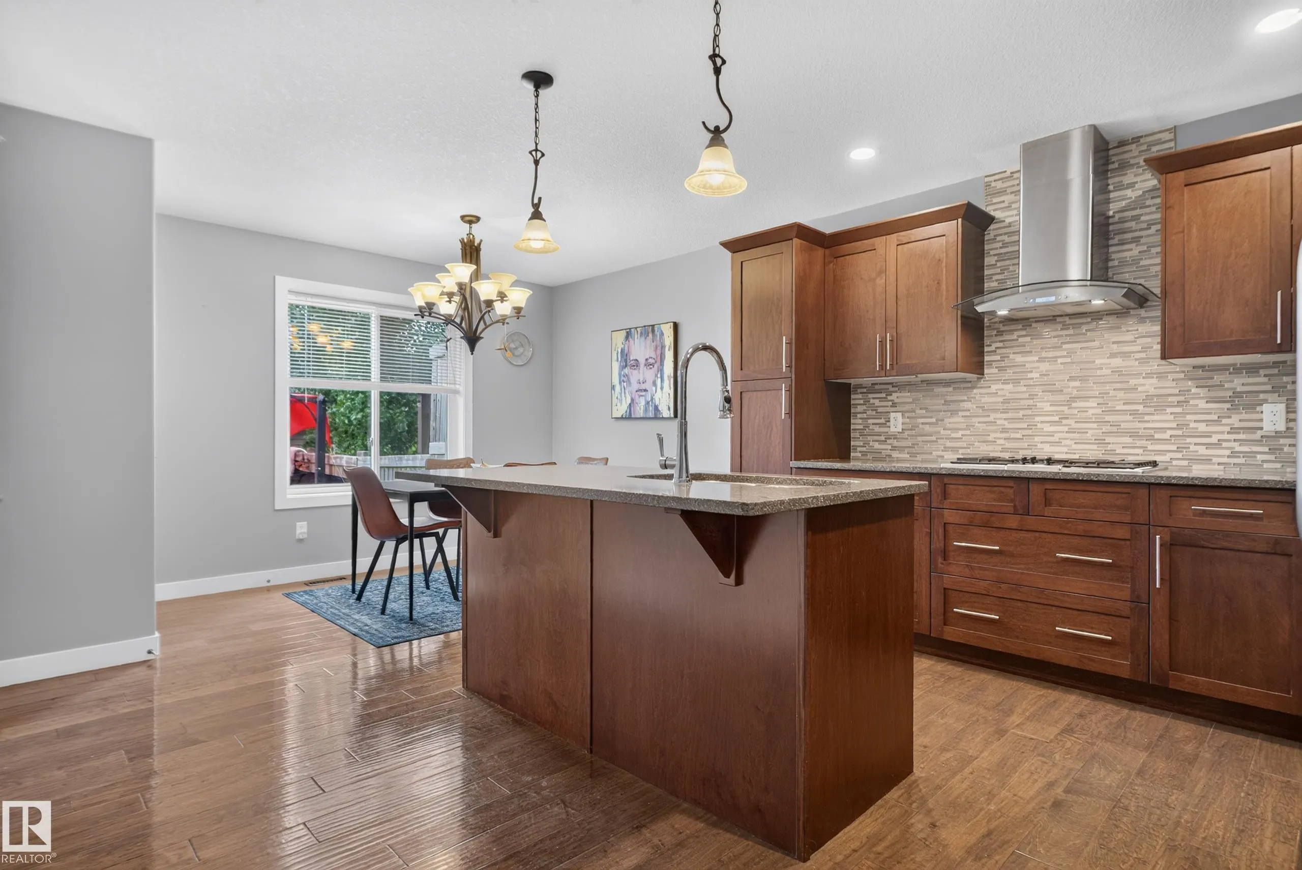 112 RICHMOND Link