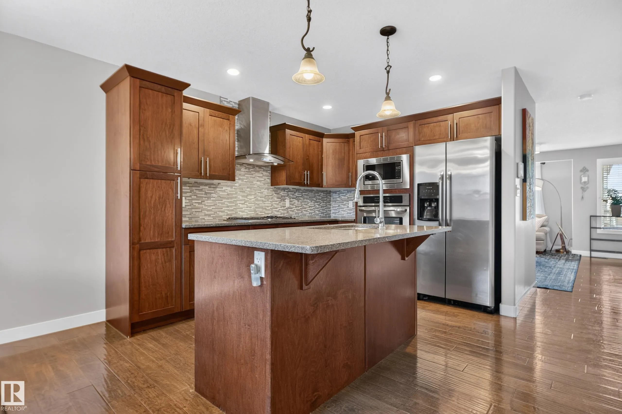 112 RICHMOND Link