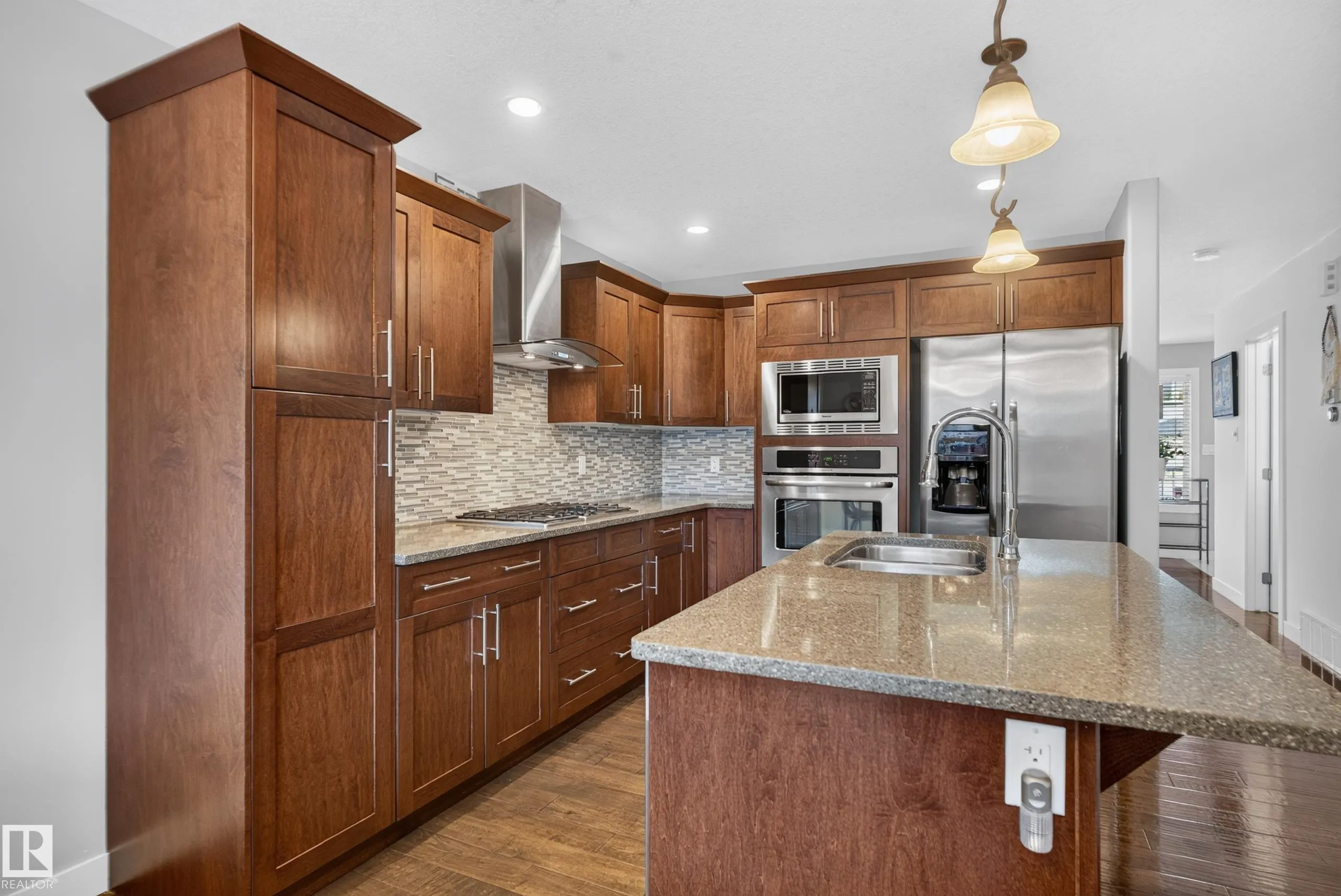 112 RICHMOND Link