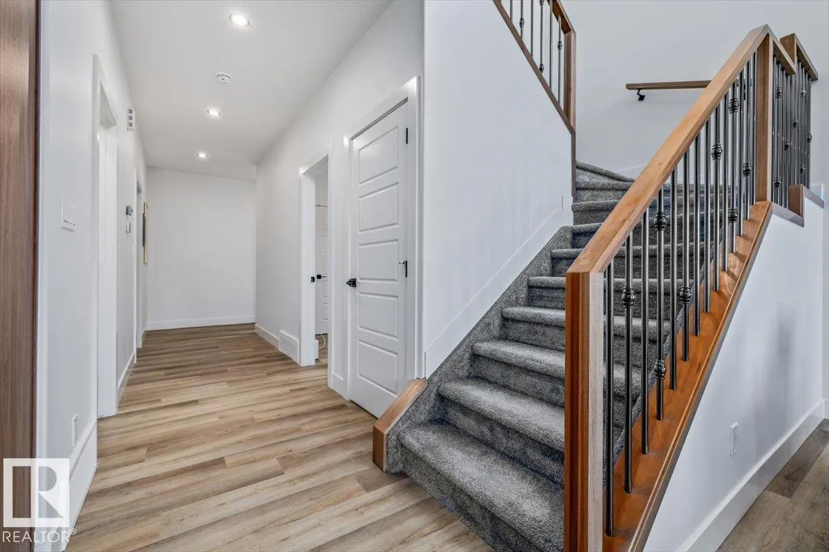 67 MEADOWGROVE Lane