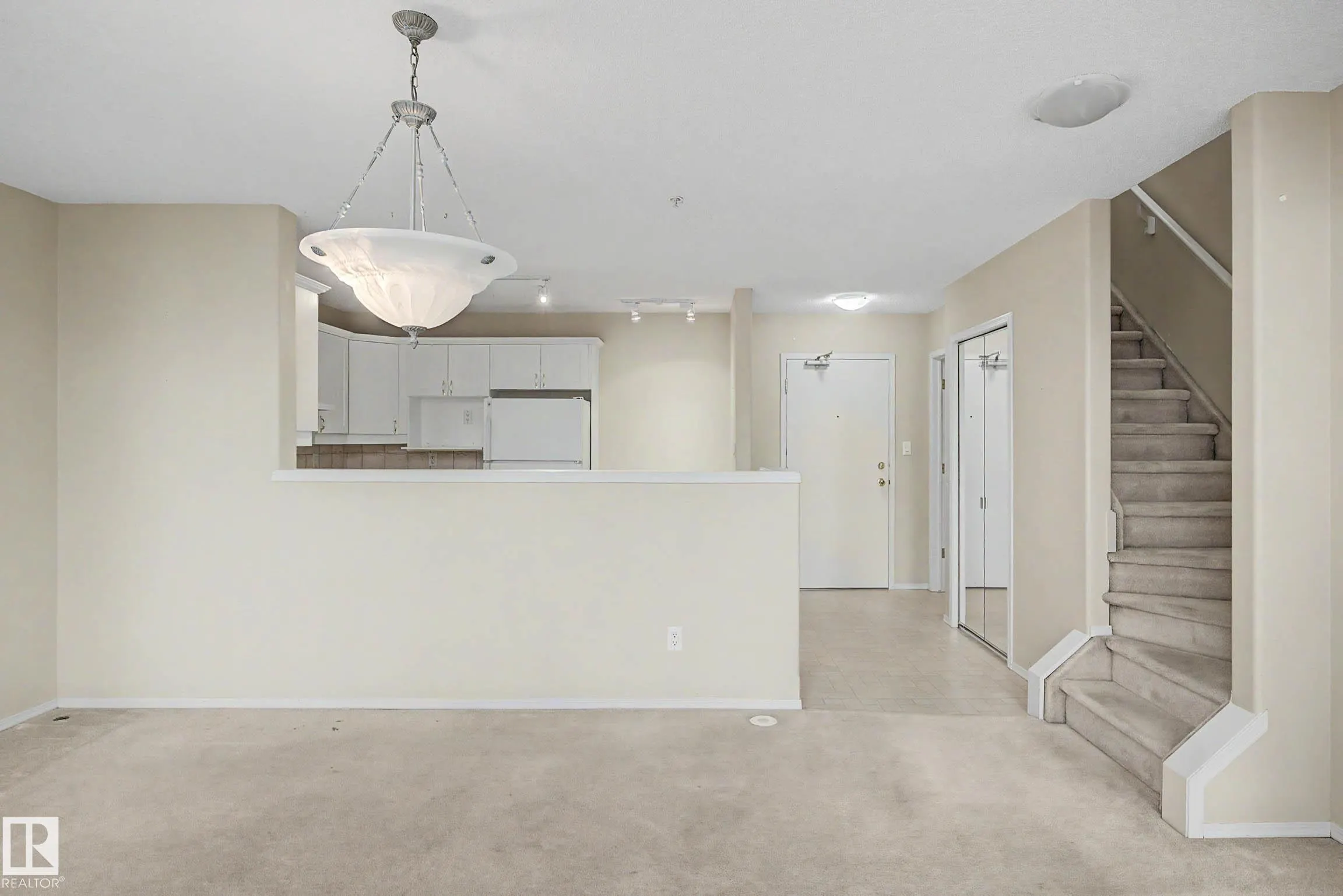 7839 96 Street