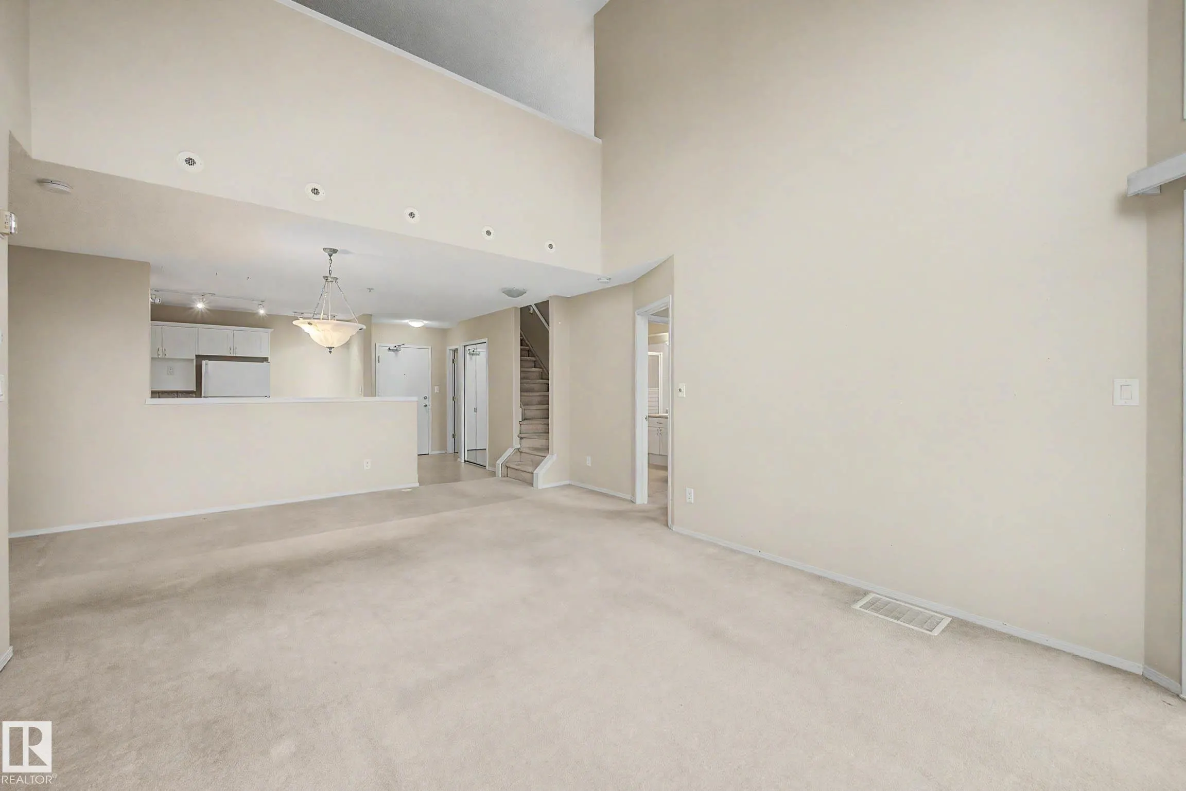 7839 96 Street