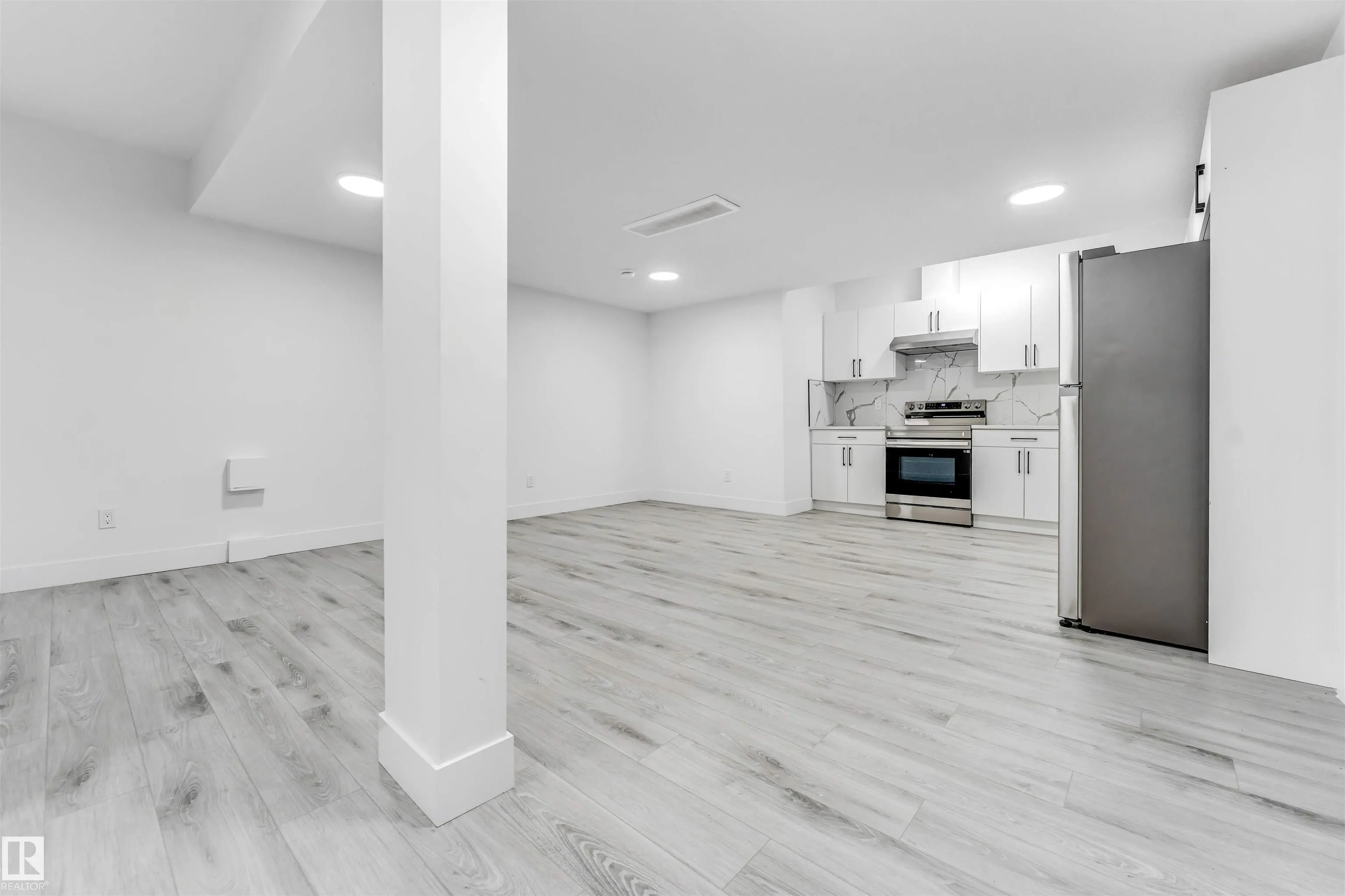 5904 SOLEIL Bay