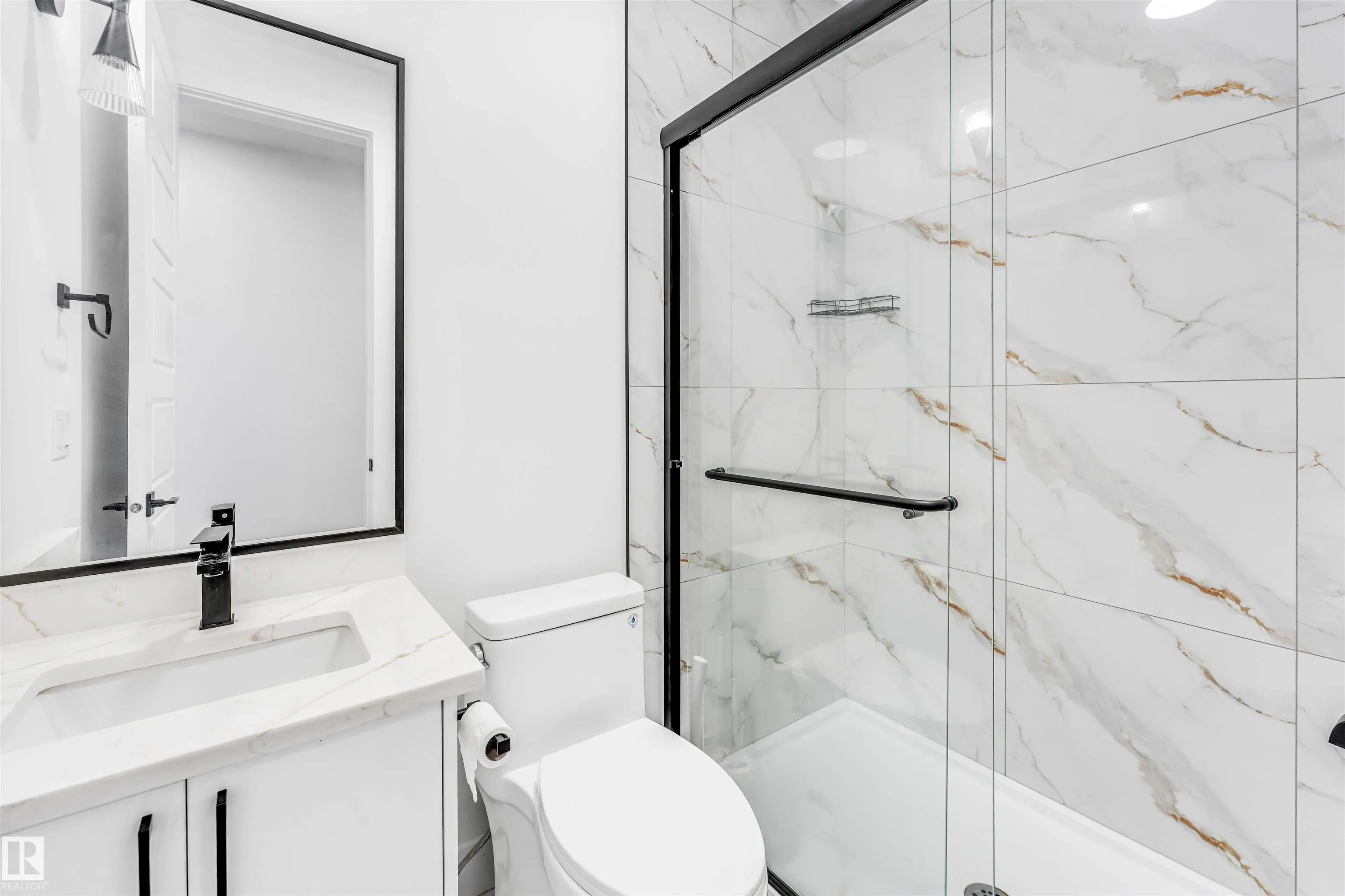 5904 SOLEIL Bay