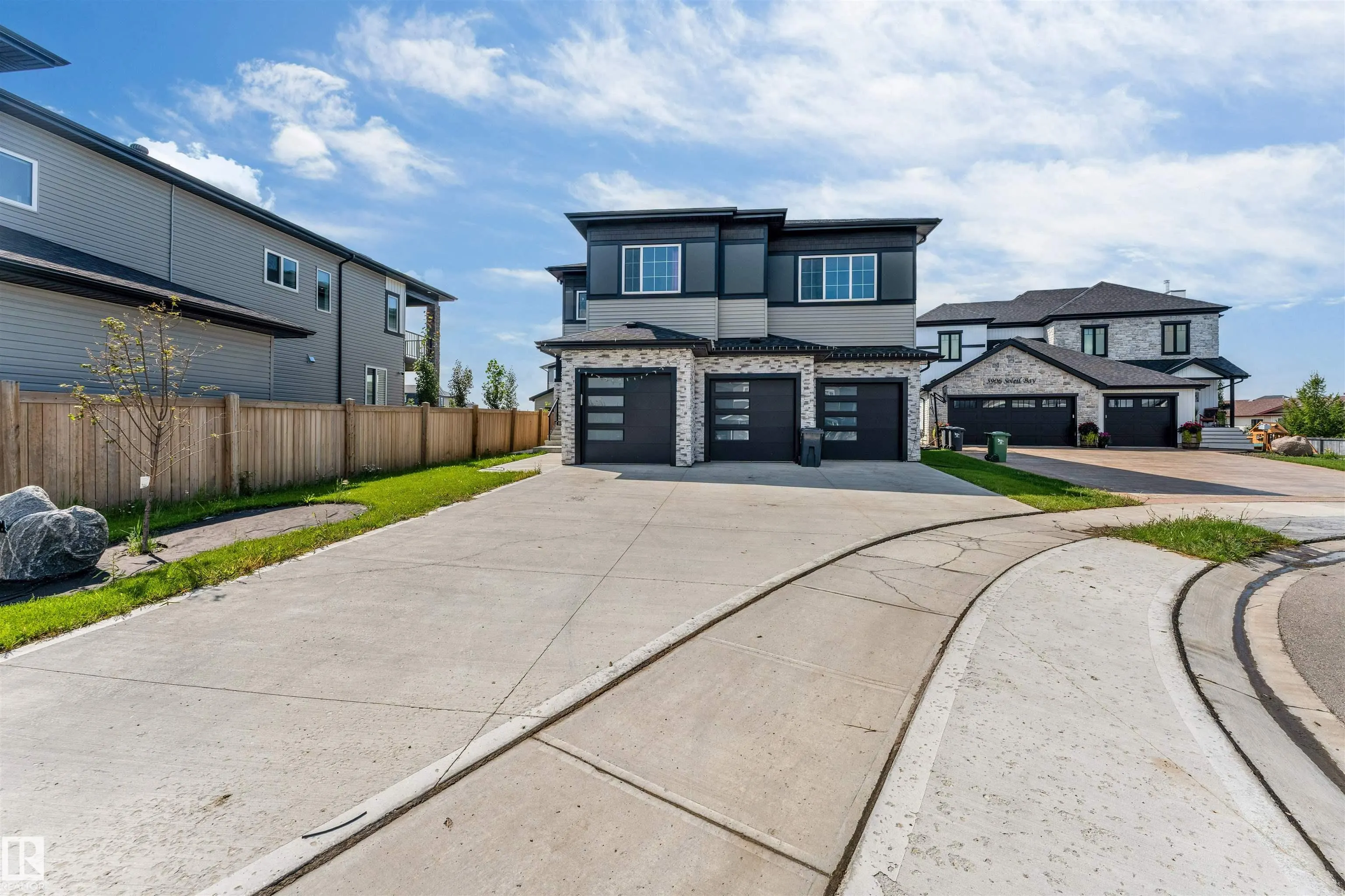 5904 SOLEIL Bay