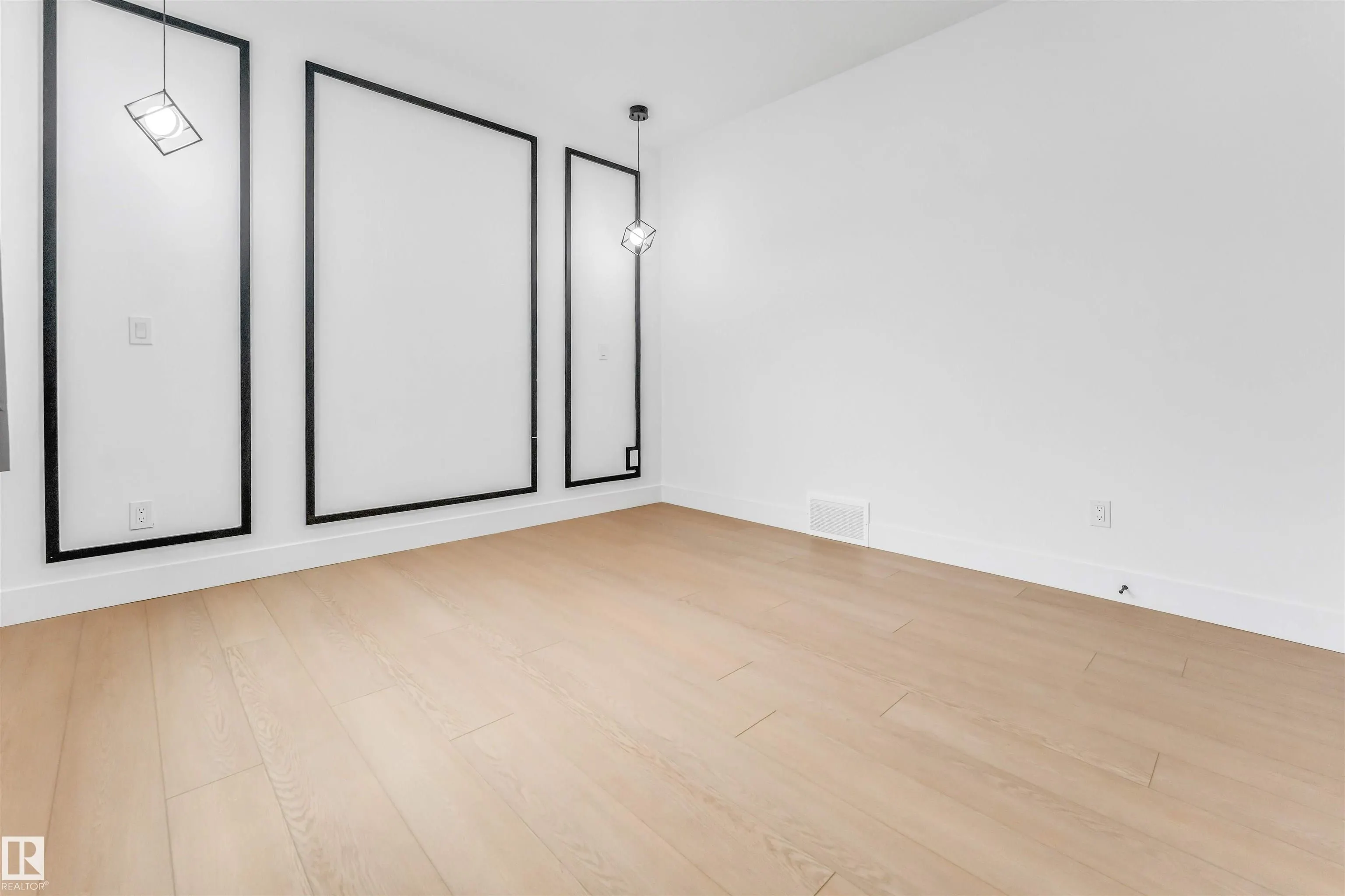 5904 SOLEIL Bay