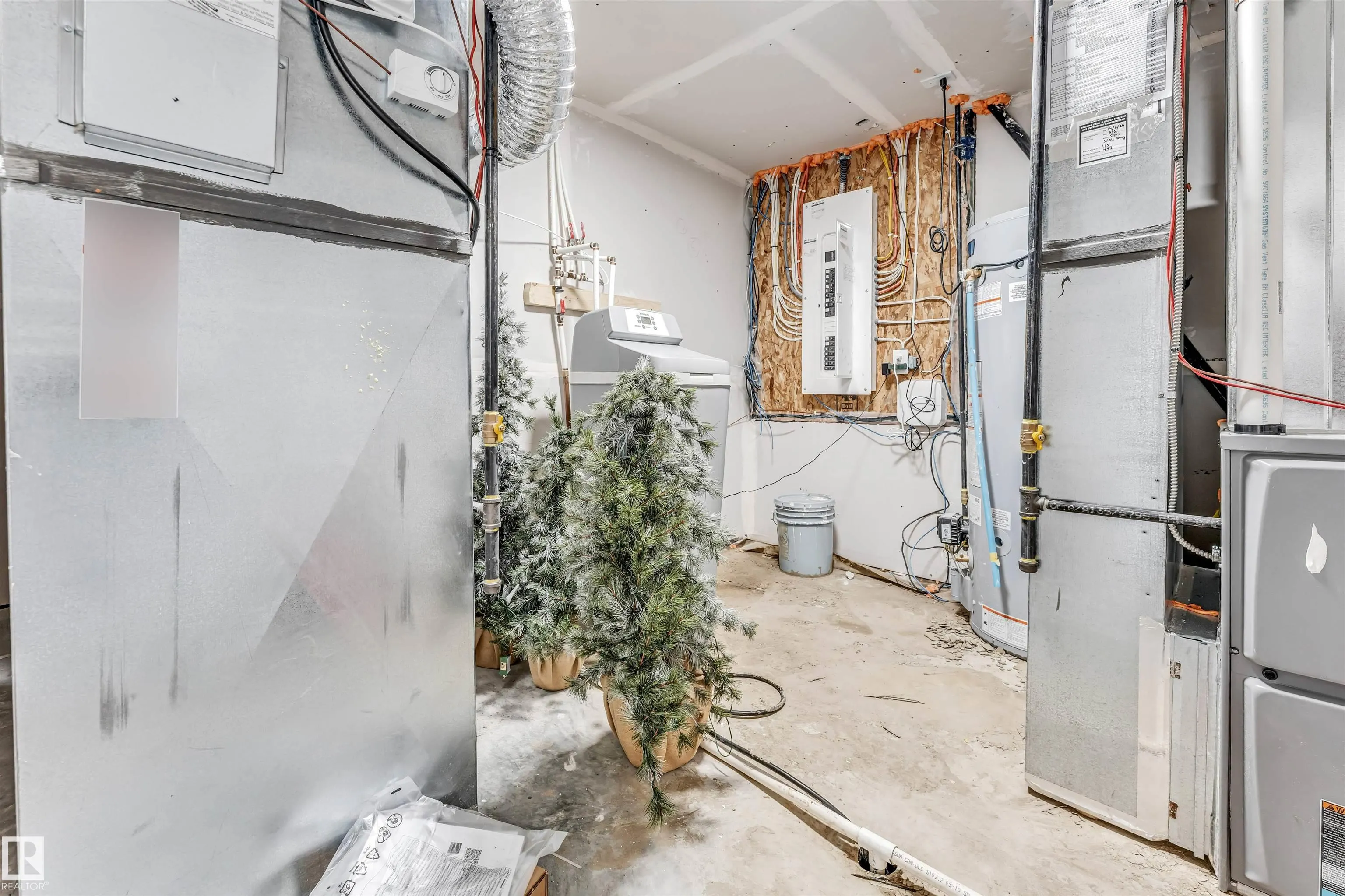 5904 SOLEIL Bay