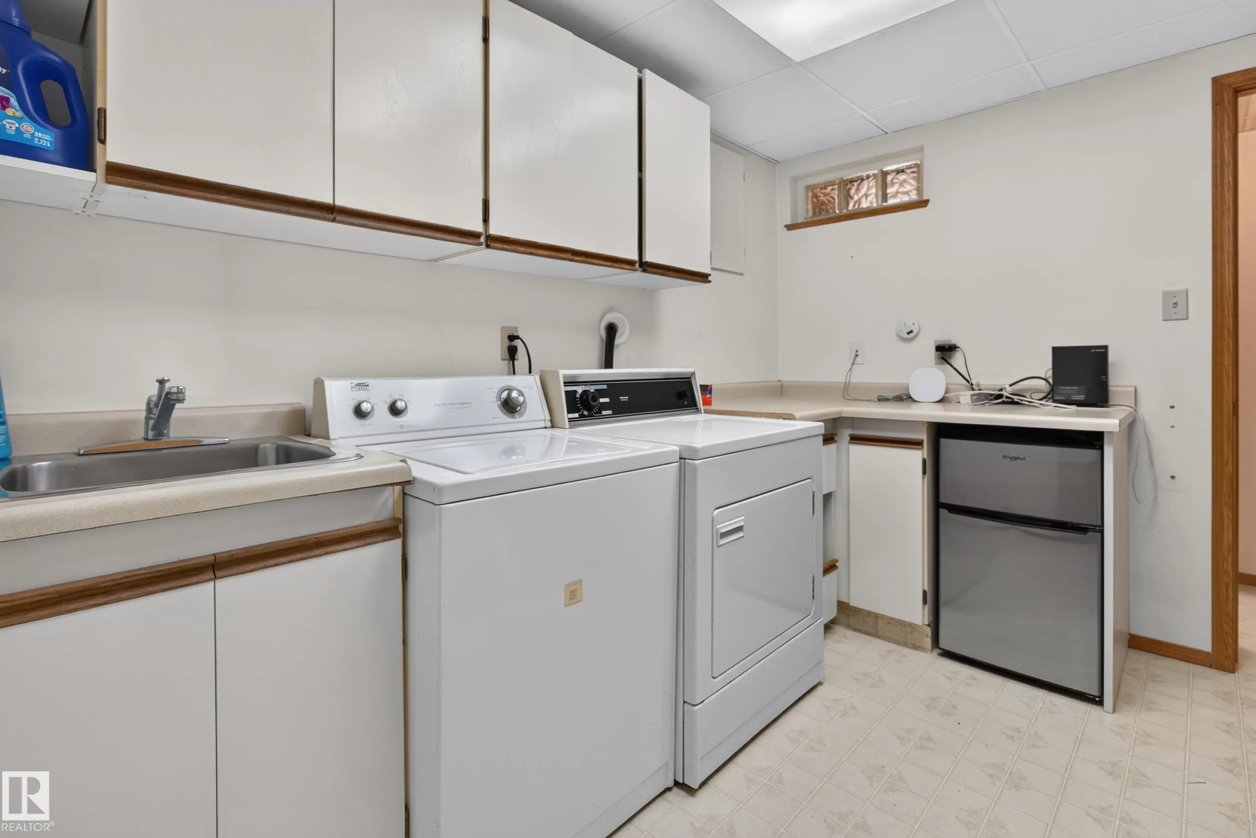 1042 PARKER Drive