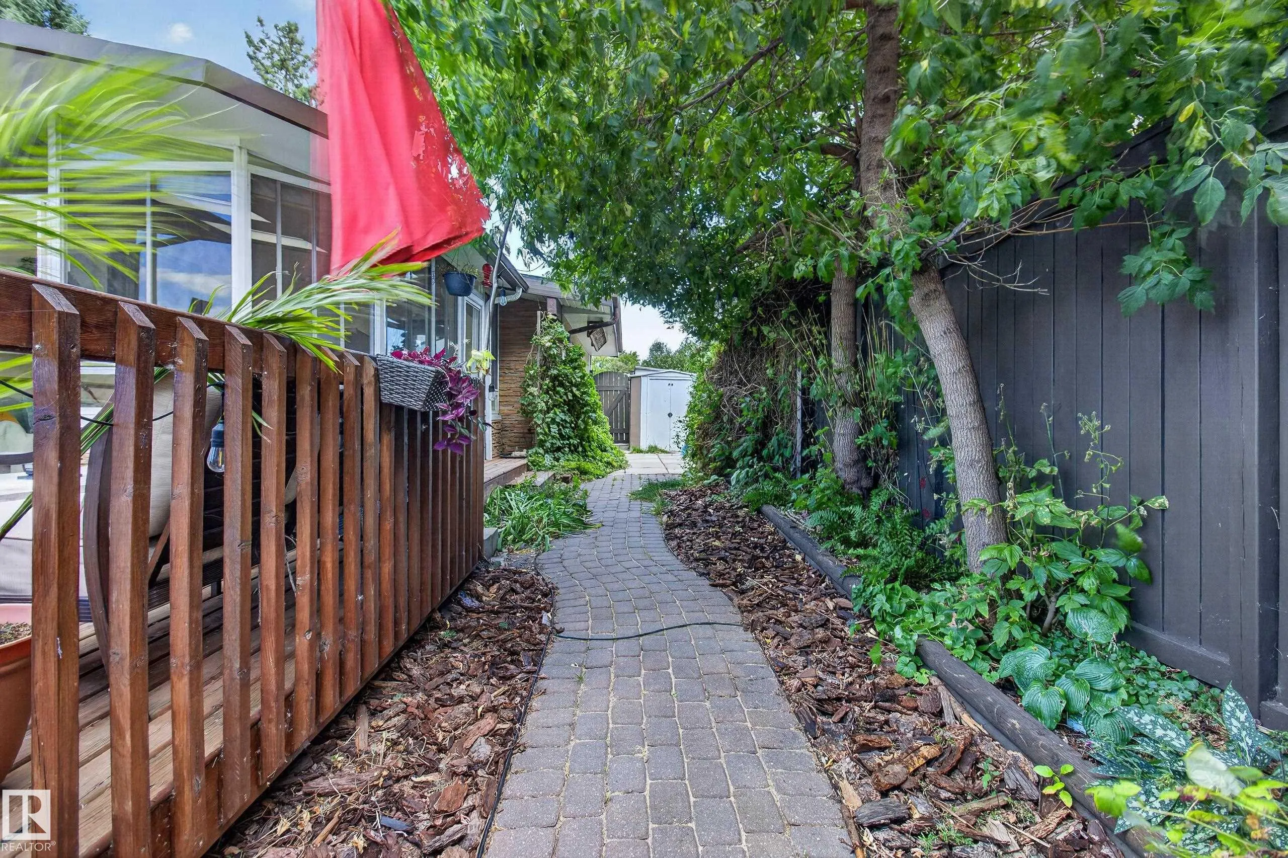 1042 PARKER Drive