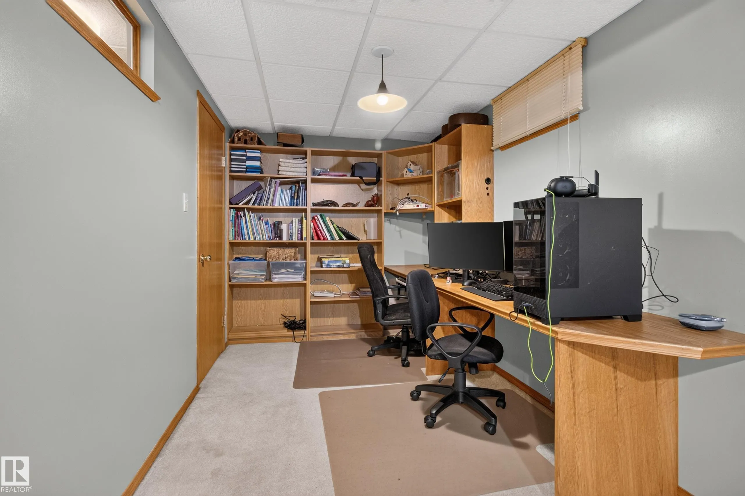 1042 PARKER Drive