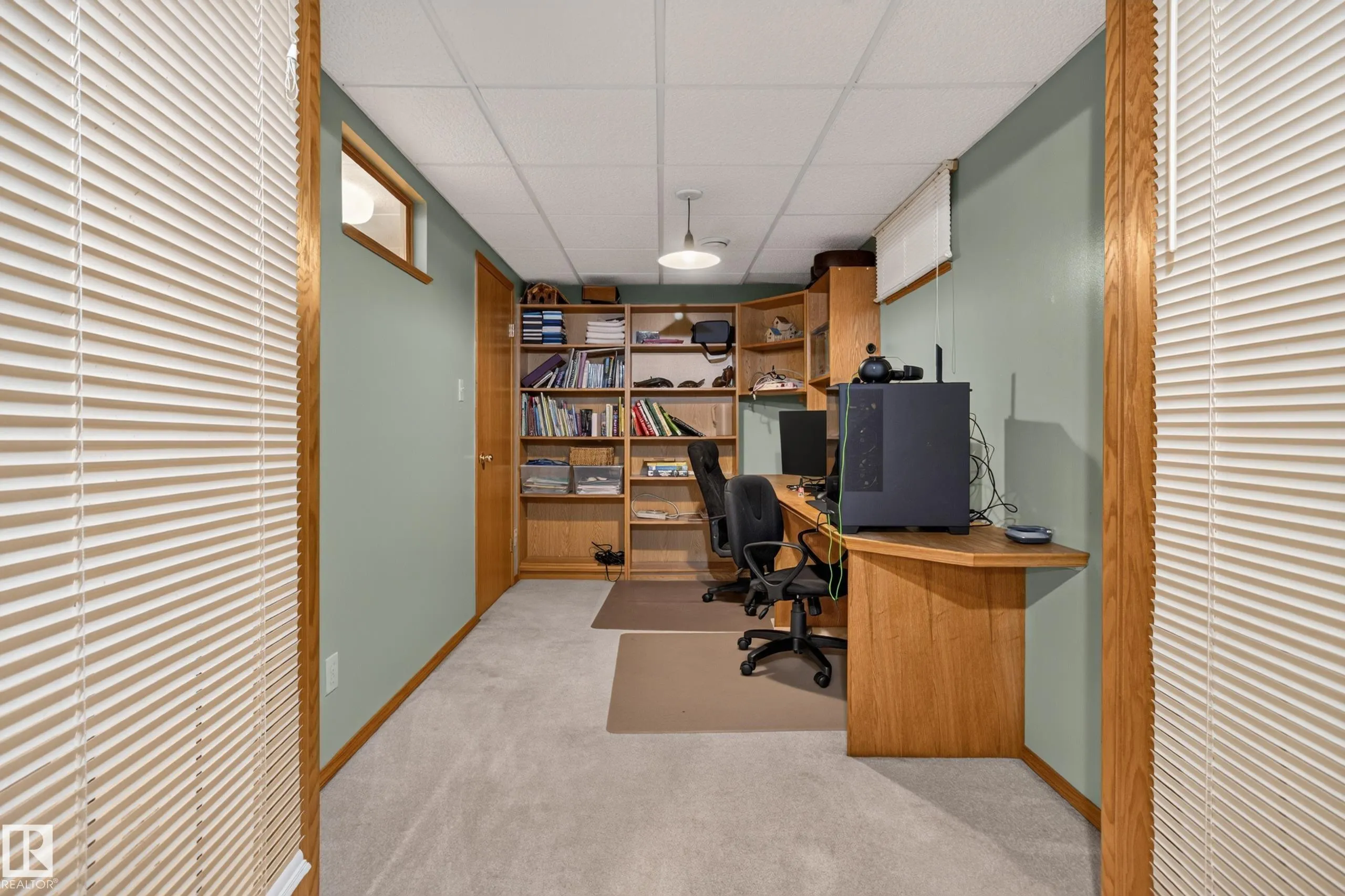 1042 PARKER Drive