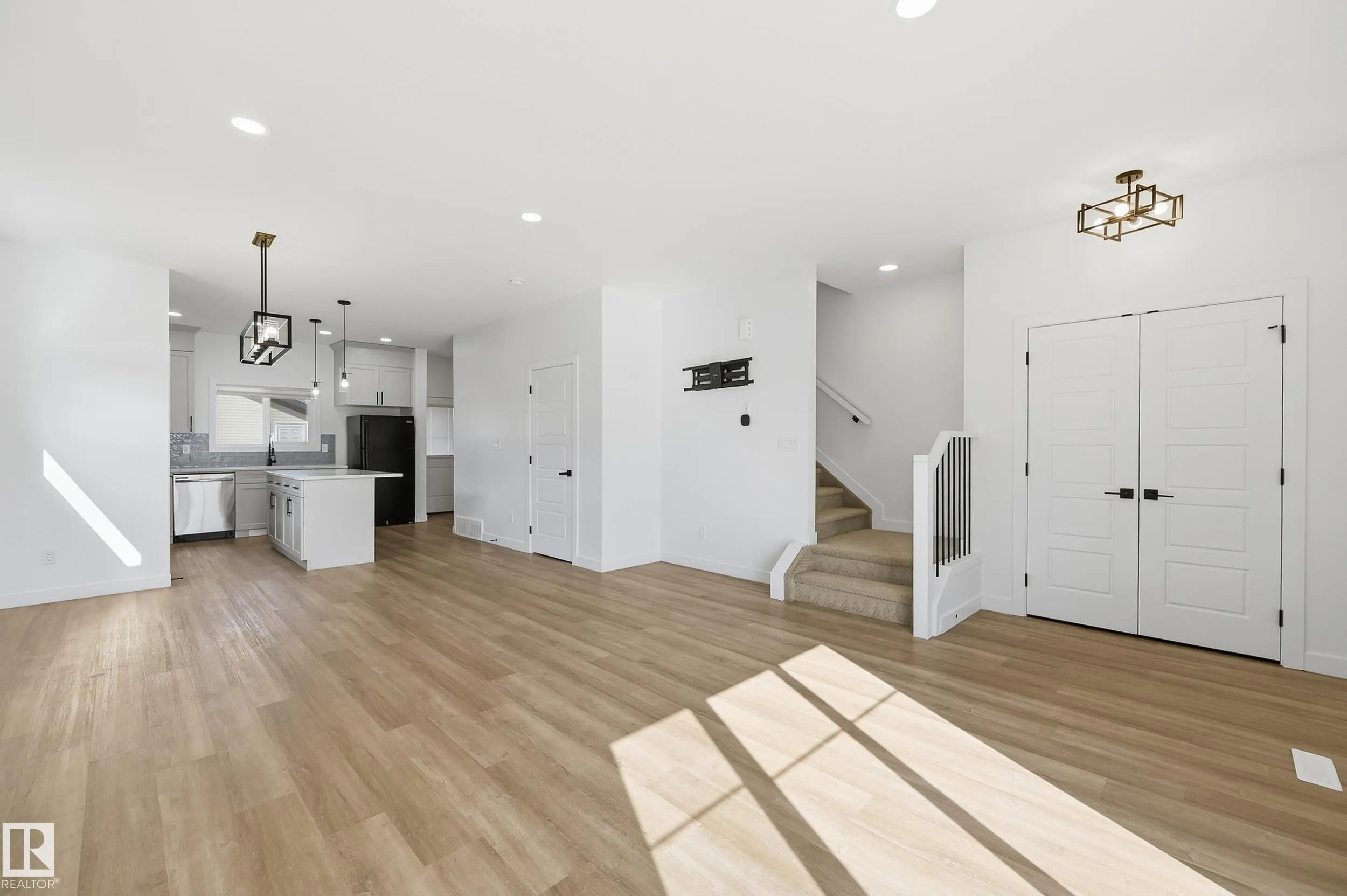 110 Kidd Crescent