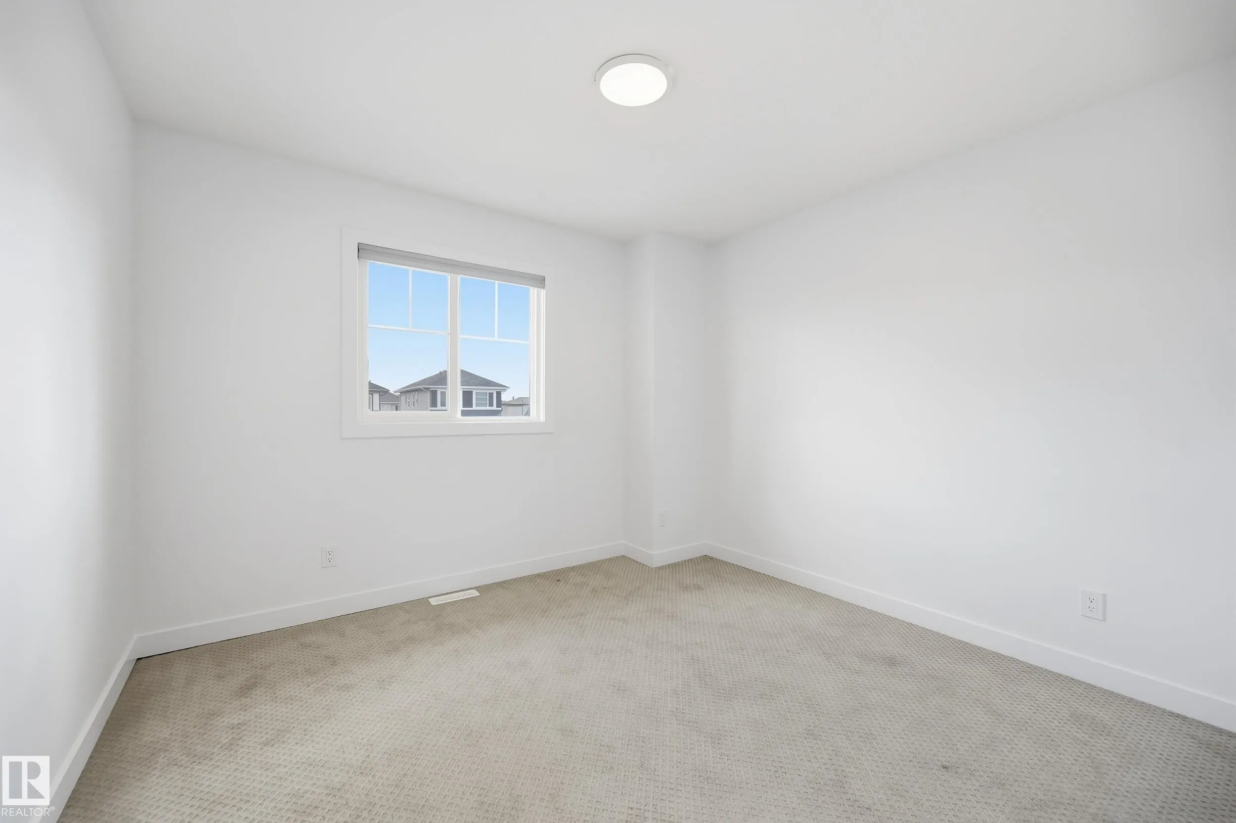 110 Kidd Crescent