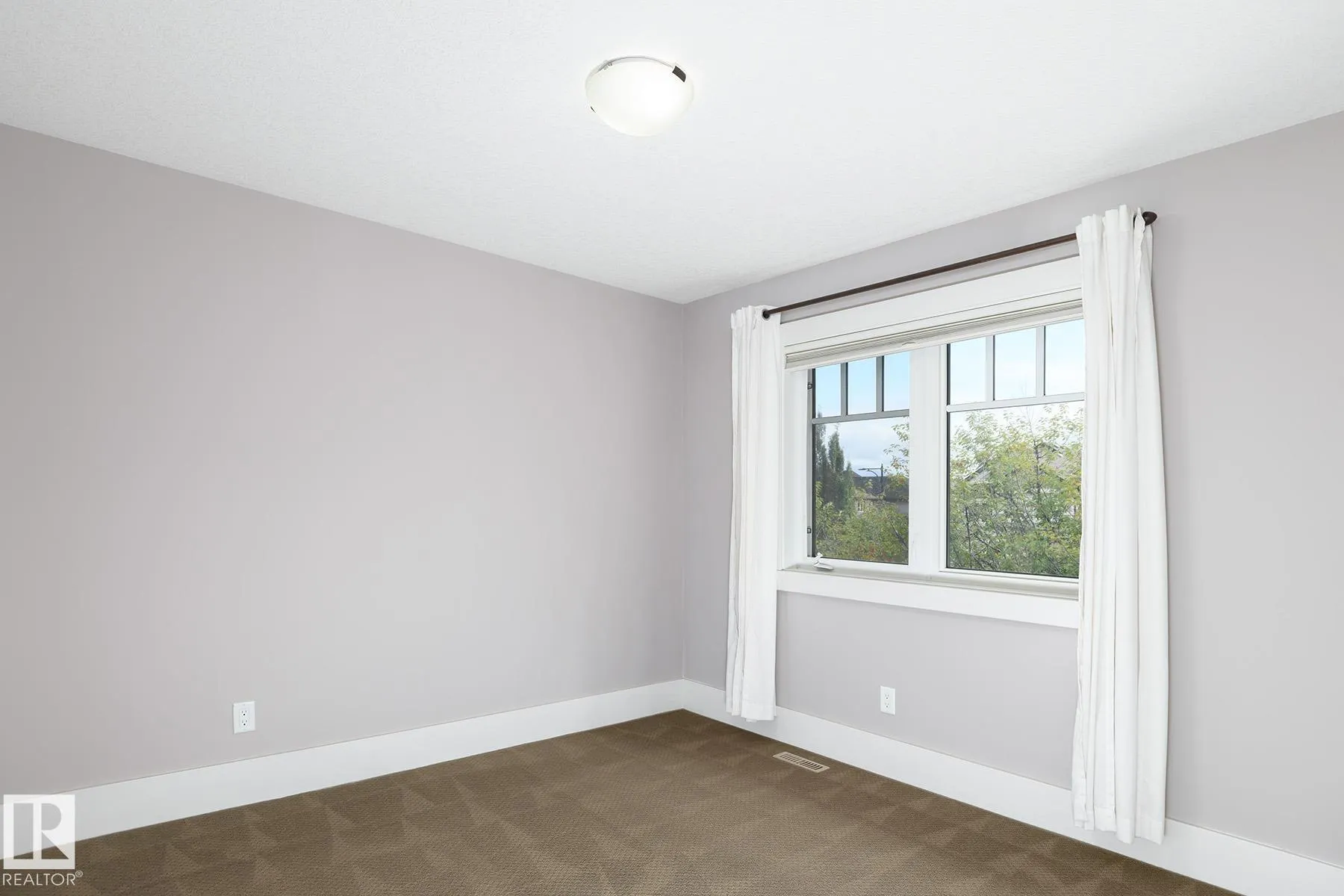 886 ARMITAGE Wynd