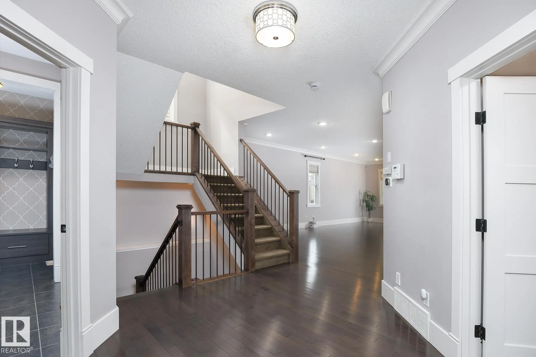 886 ARMITAGE Wynd
