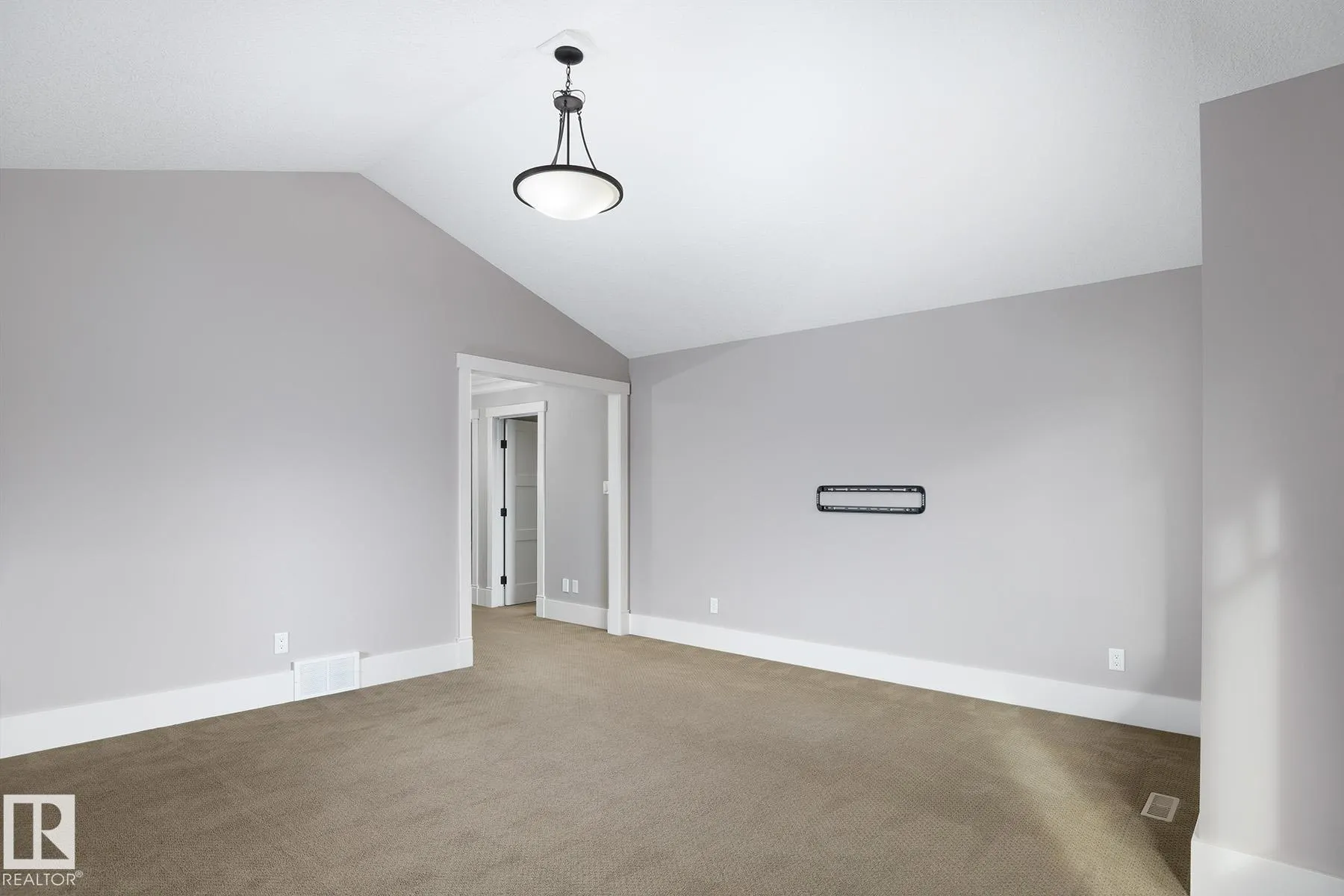 886 ARMITAGE Wynd