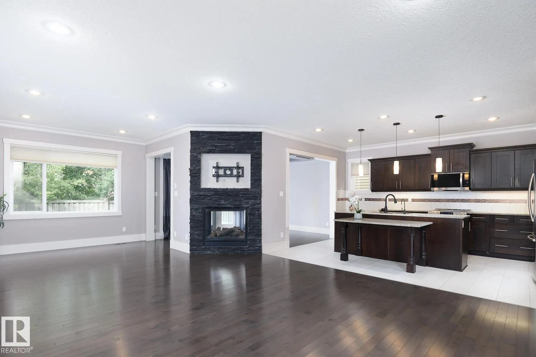 886 ARMITAGE Wynd