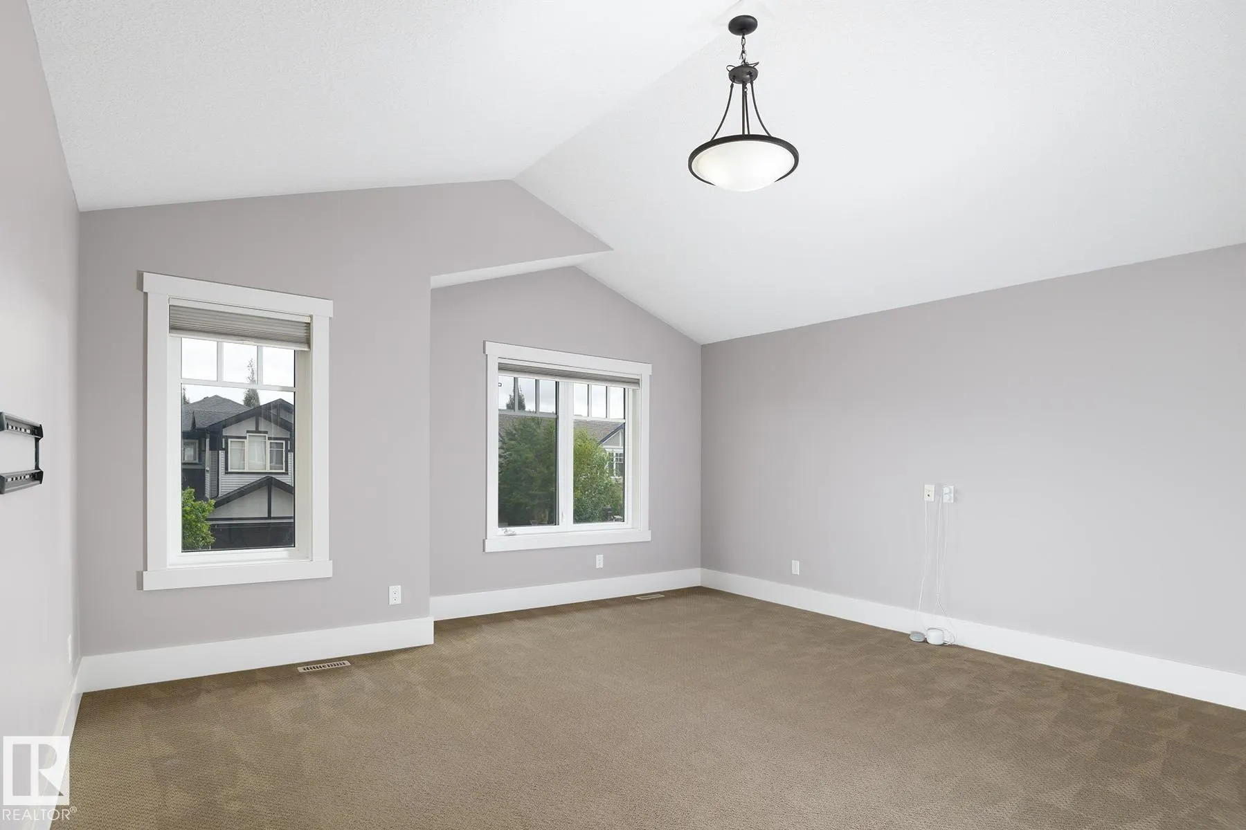 886 ARMITAGE Wynd