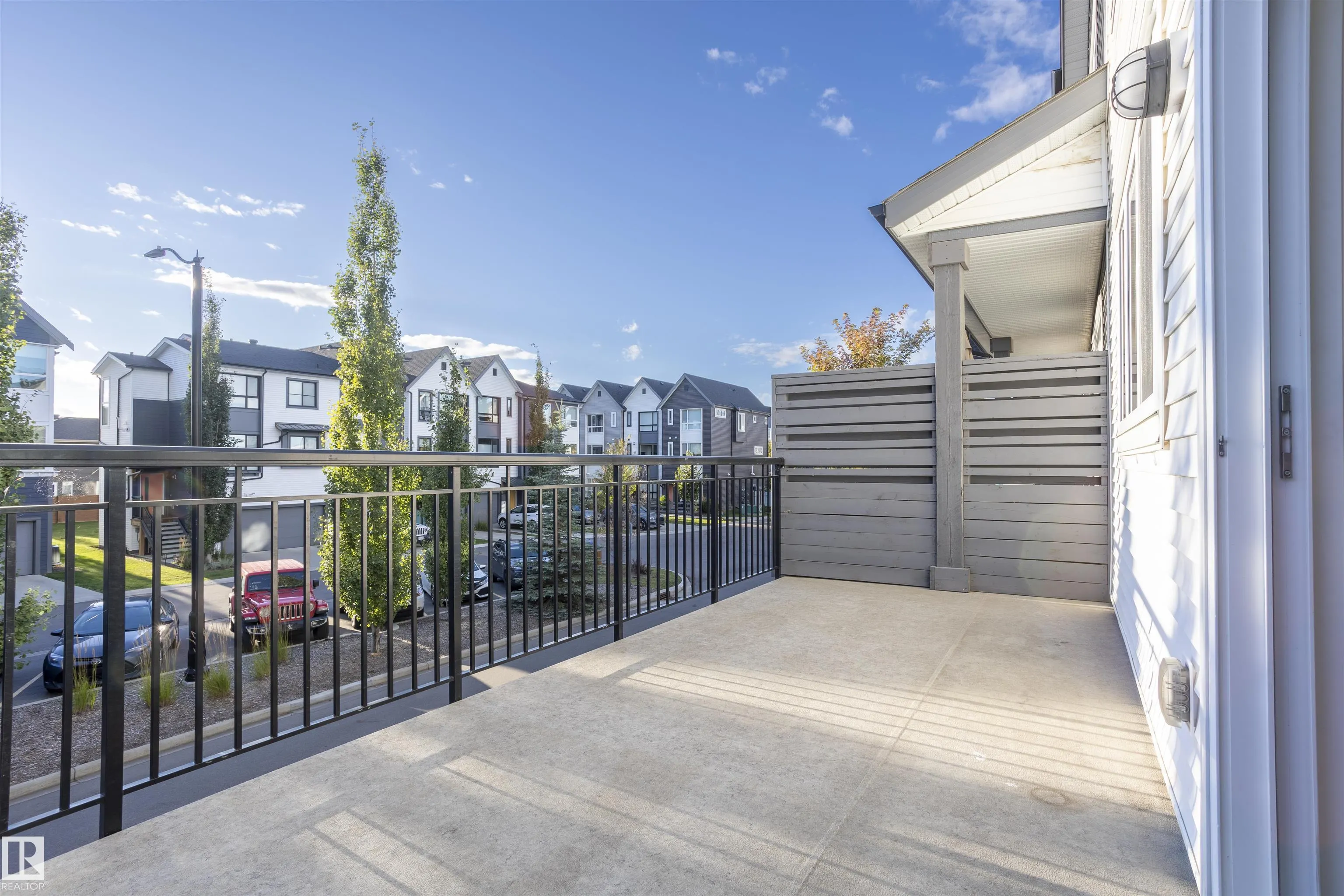 100 JENSEN LAKES Boulevard