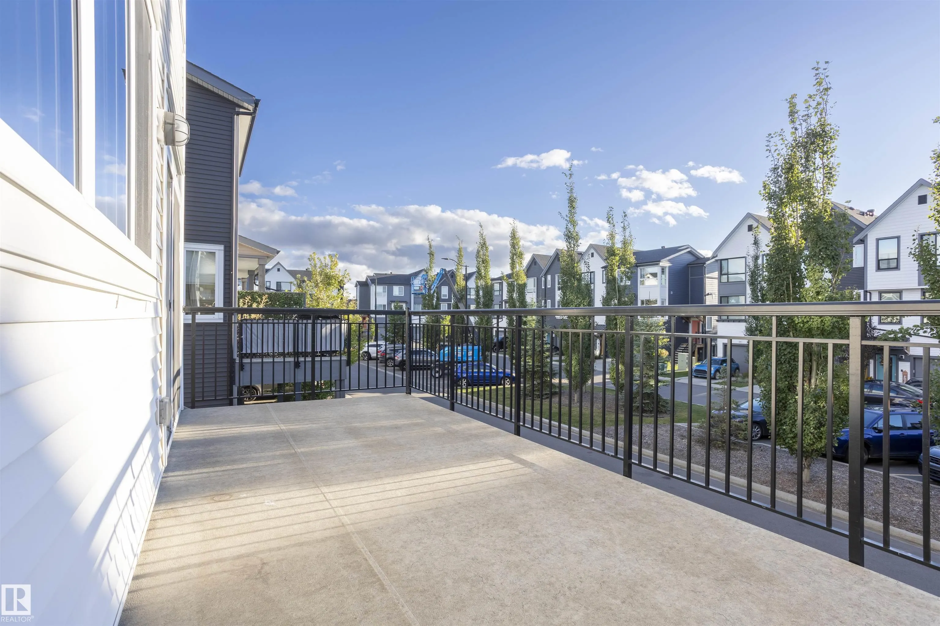 100 JENSEN LAKES Boulevard