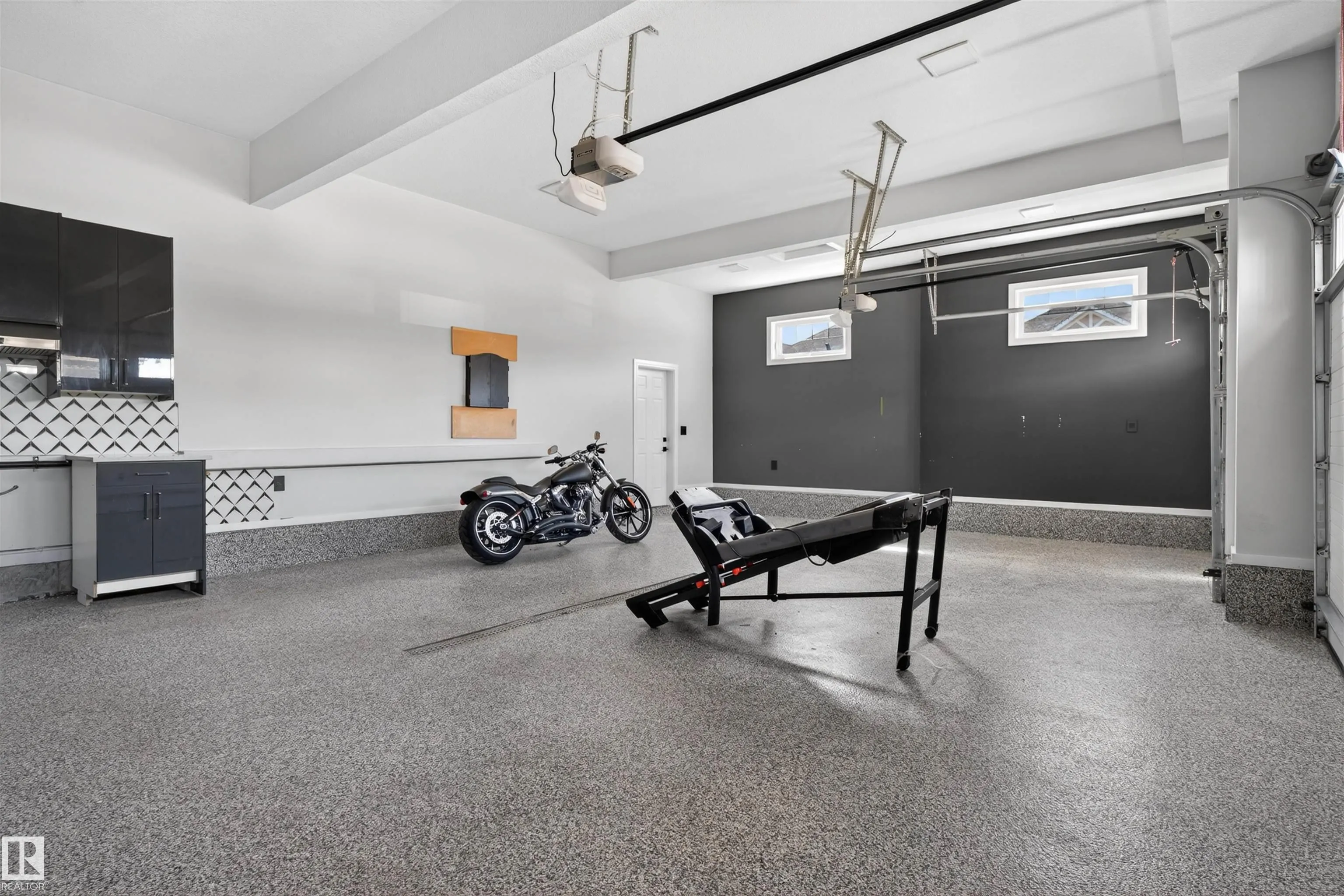 707 180 St SW