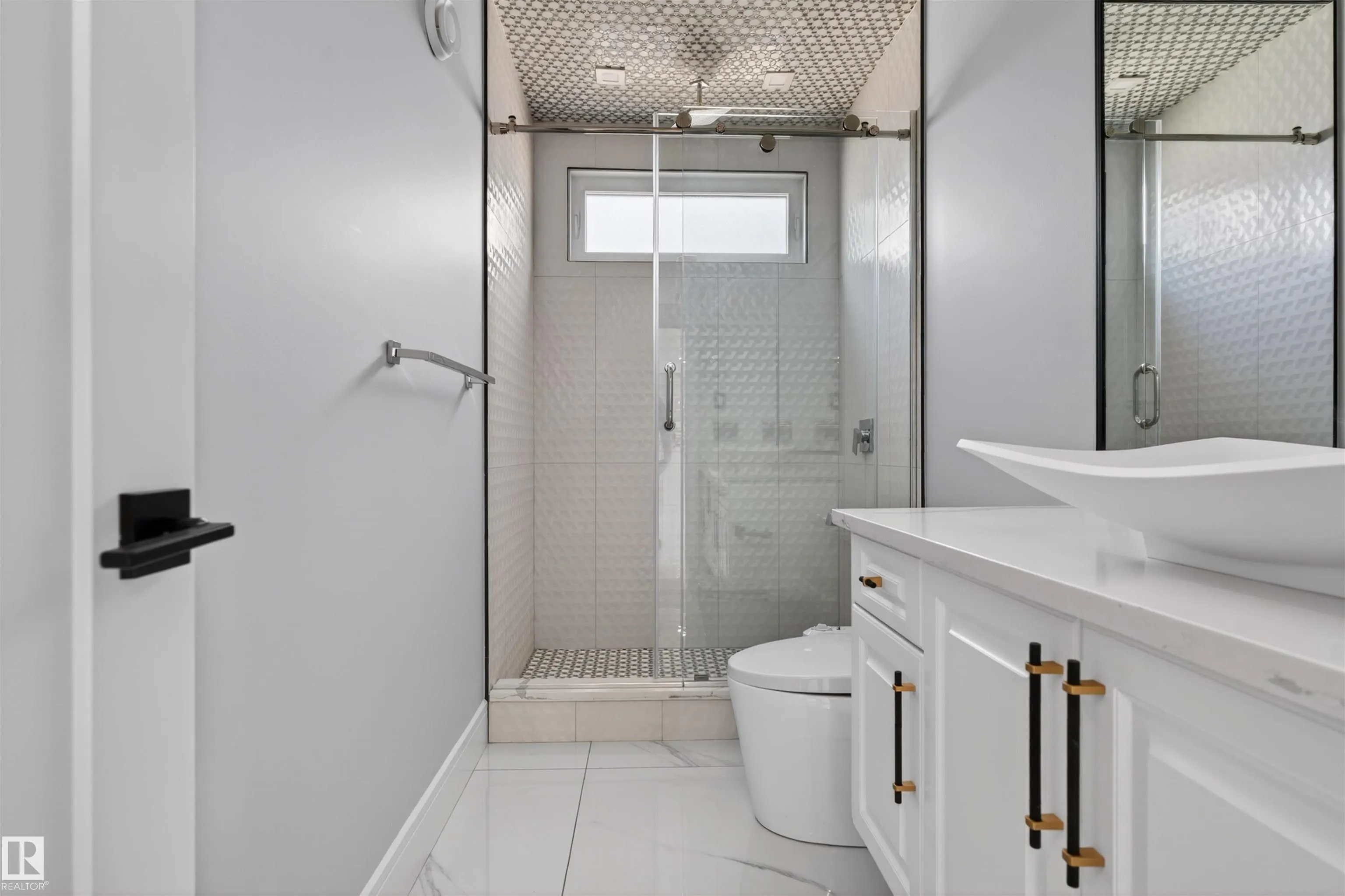707 180 St SW