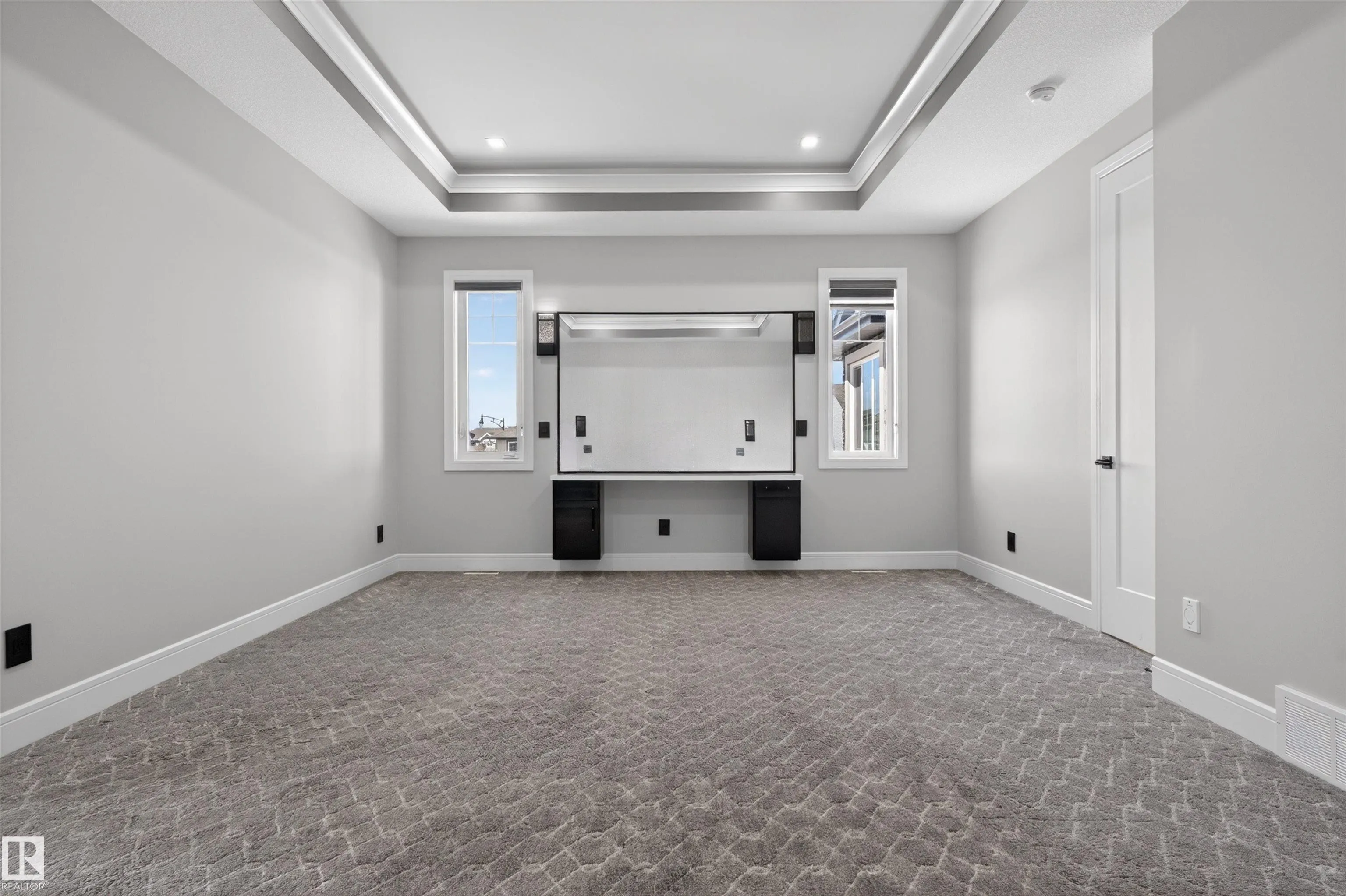 707 180 St SW
