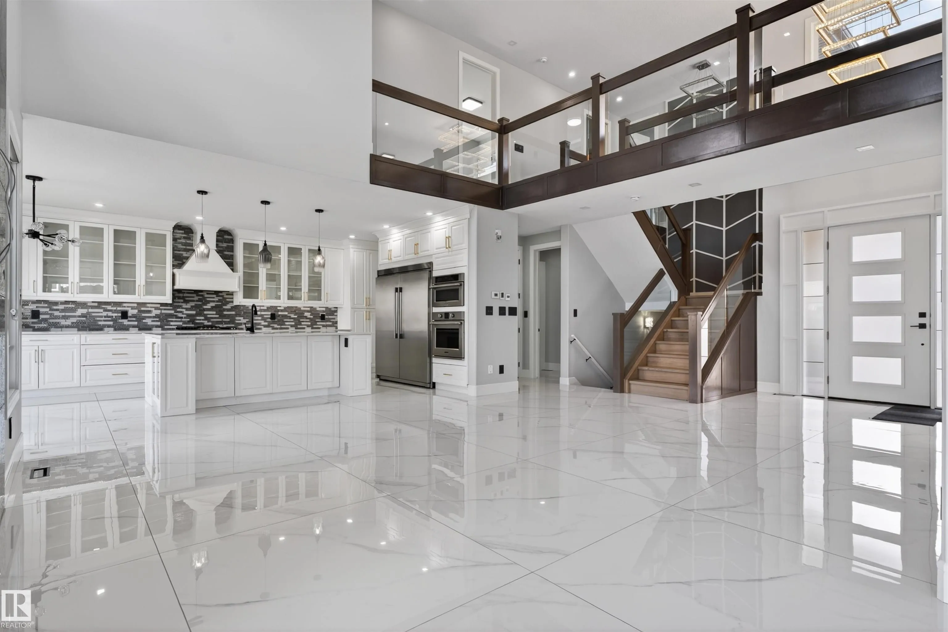 707 180 St SW